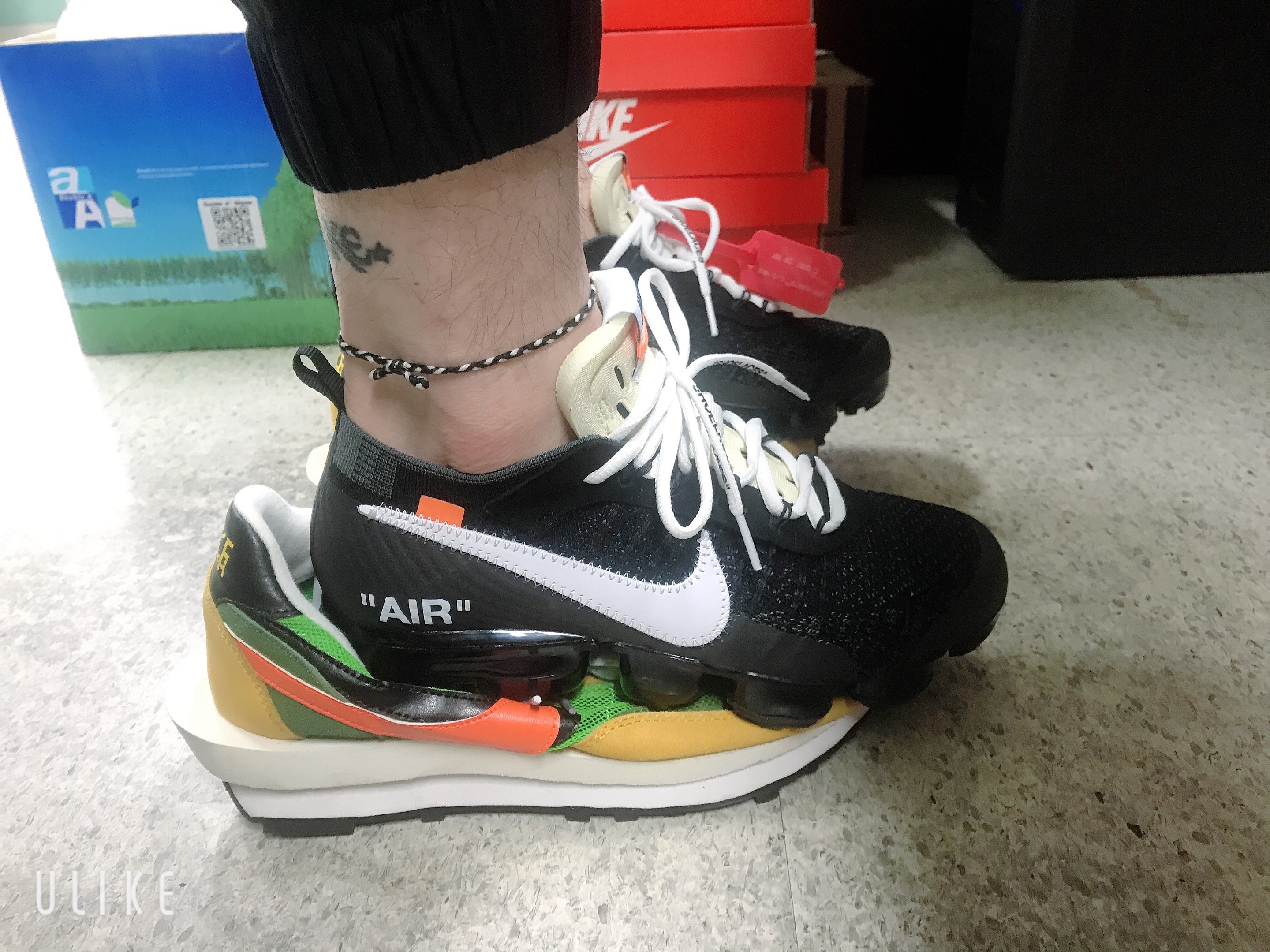 Nike x Off-White Air VaporMax OG Black The Ten, Nike x Sacai LDWaffle Green Multi 착용 스타일
