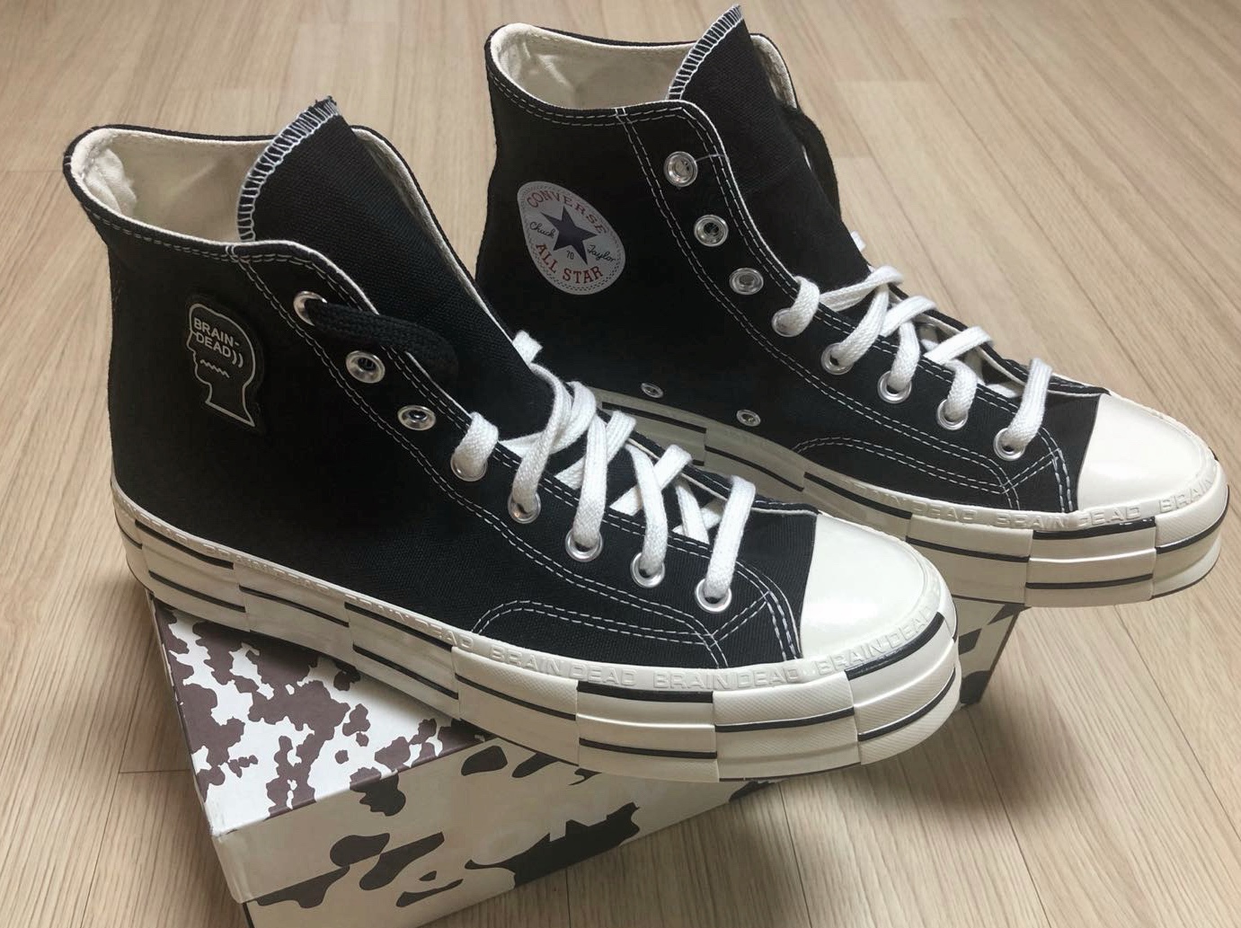 Converse x Brain Dead Chuck 70 Hi Black 착용 스타일 - 4
