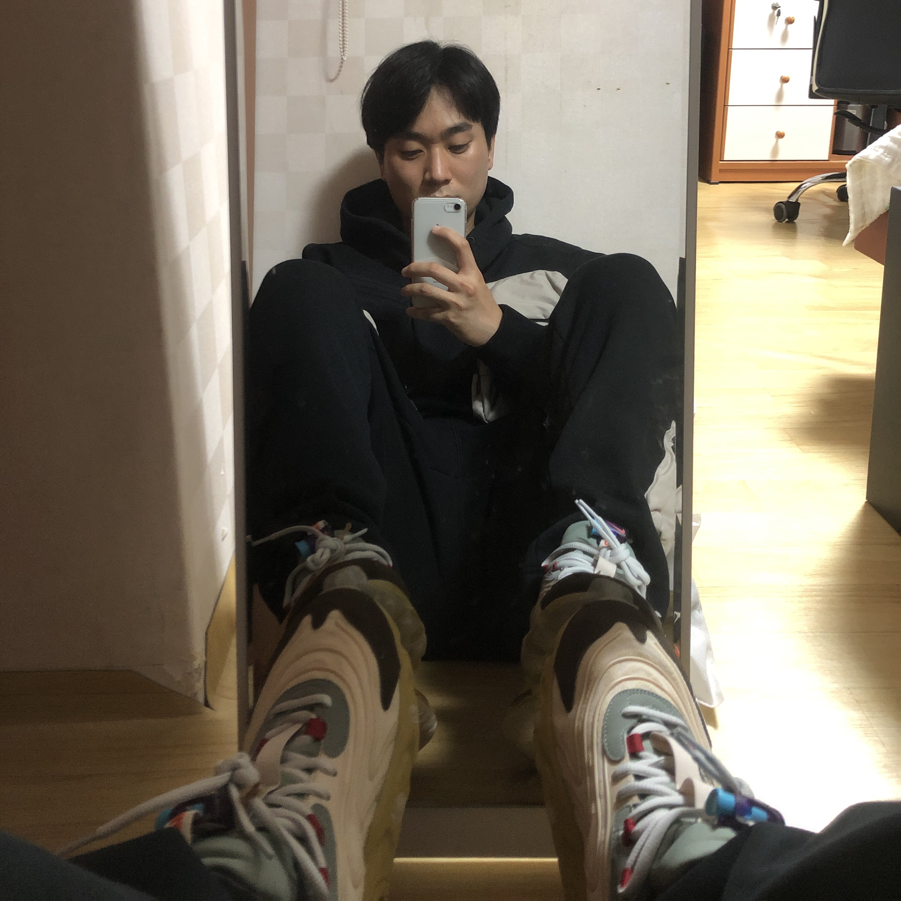 Nike x Travis Scott Air Max 270 React Cactus Trails 착용 스타일