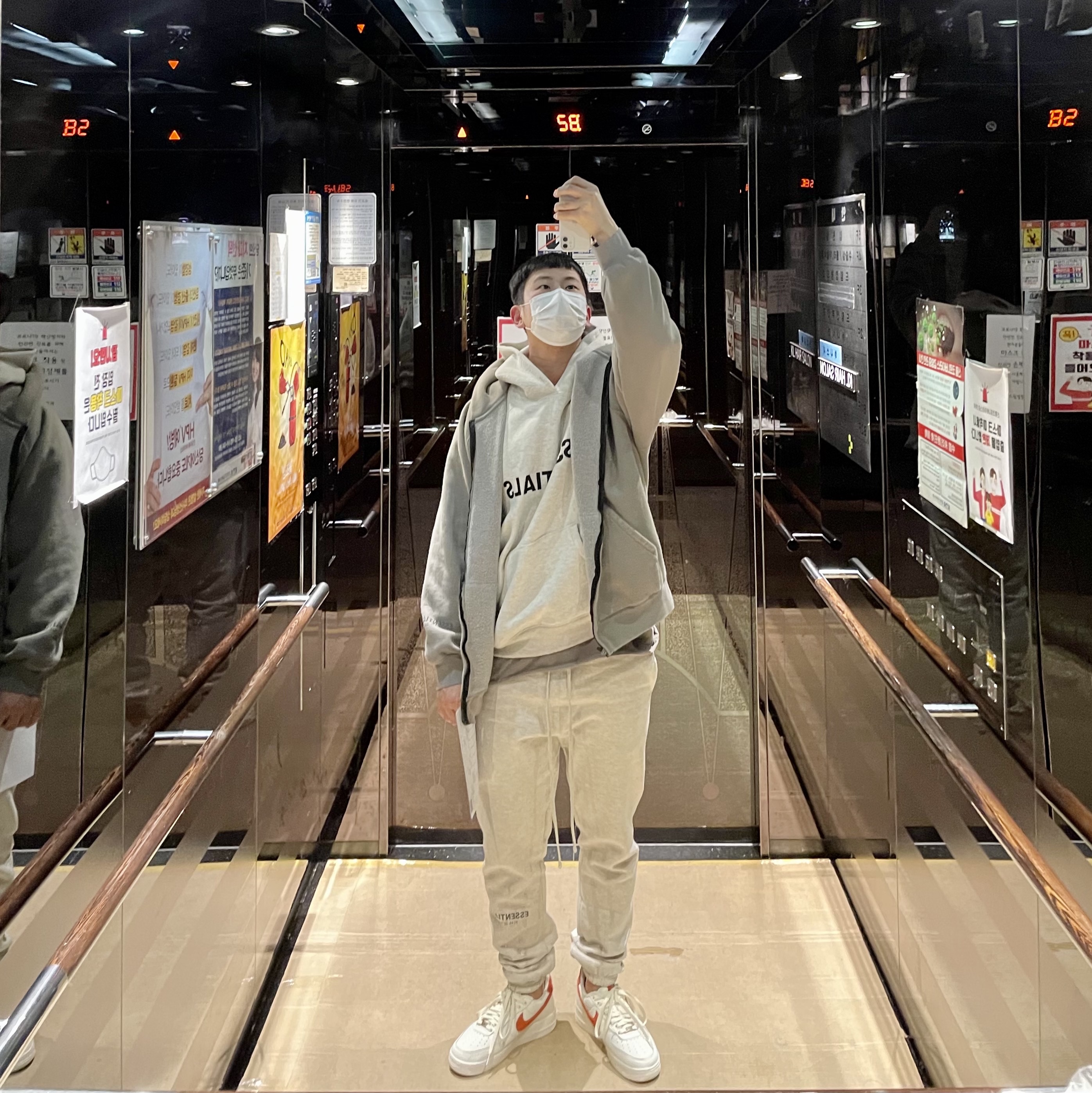 Essentials 3D Silicon Applique Pullover Hoodie Oatmeal/Oatmeal Heather/Light Heather Oatmeal 2020, Essentials Sweatpants Oatmeal/Oatmeal Heather/Light Heather Oatmeal 2020 착용 스타일