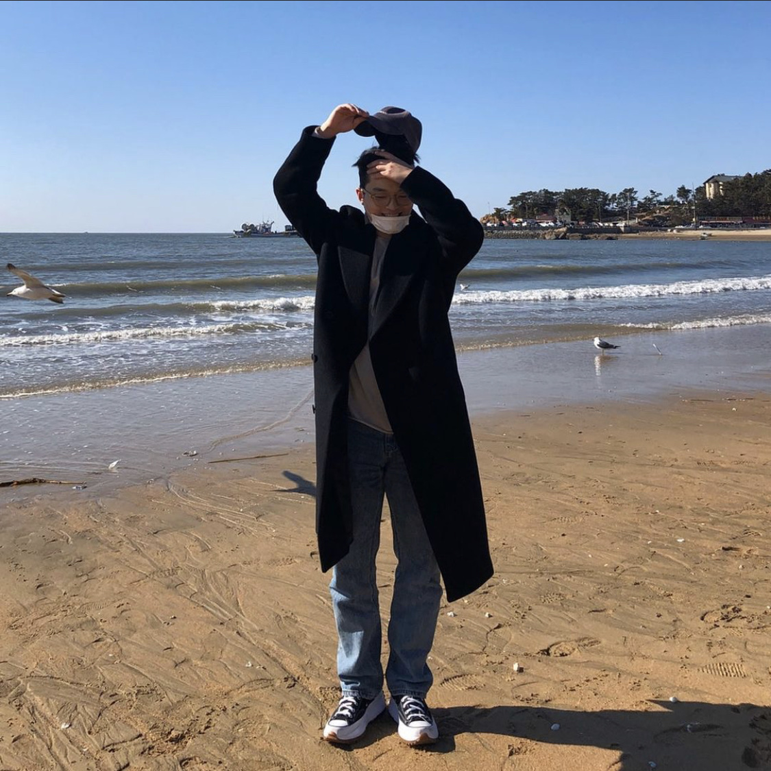 Converse Run Star Hike Hi Black White Gum 착용 스타일