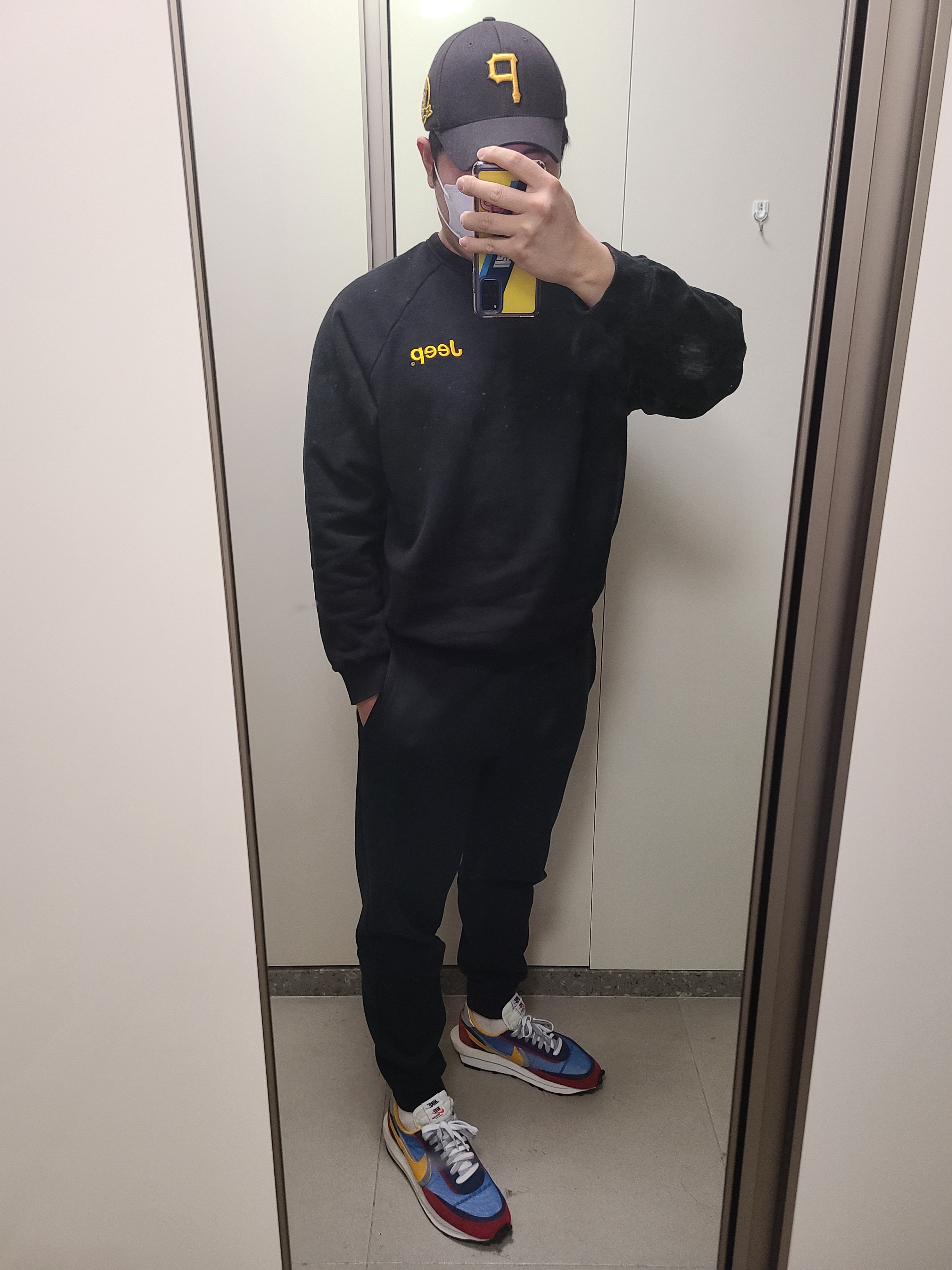 Nike x Sacai LDWaffle Blue Multi 착용 스타일