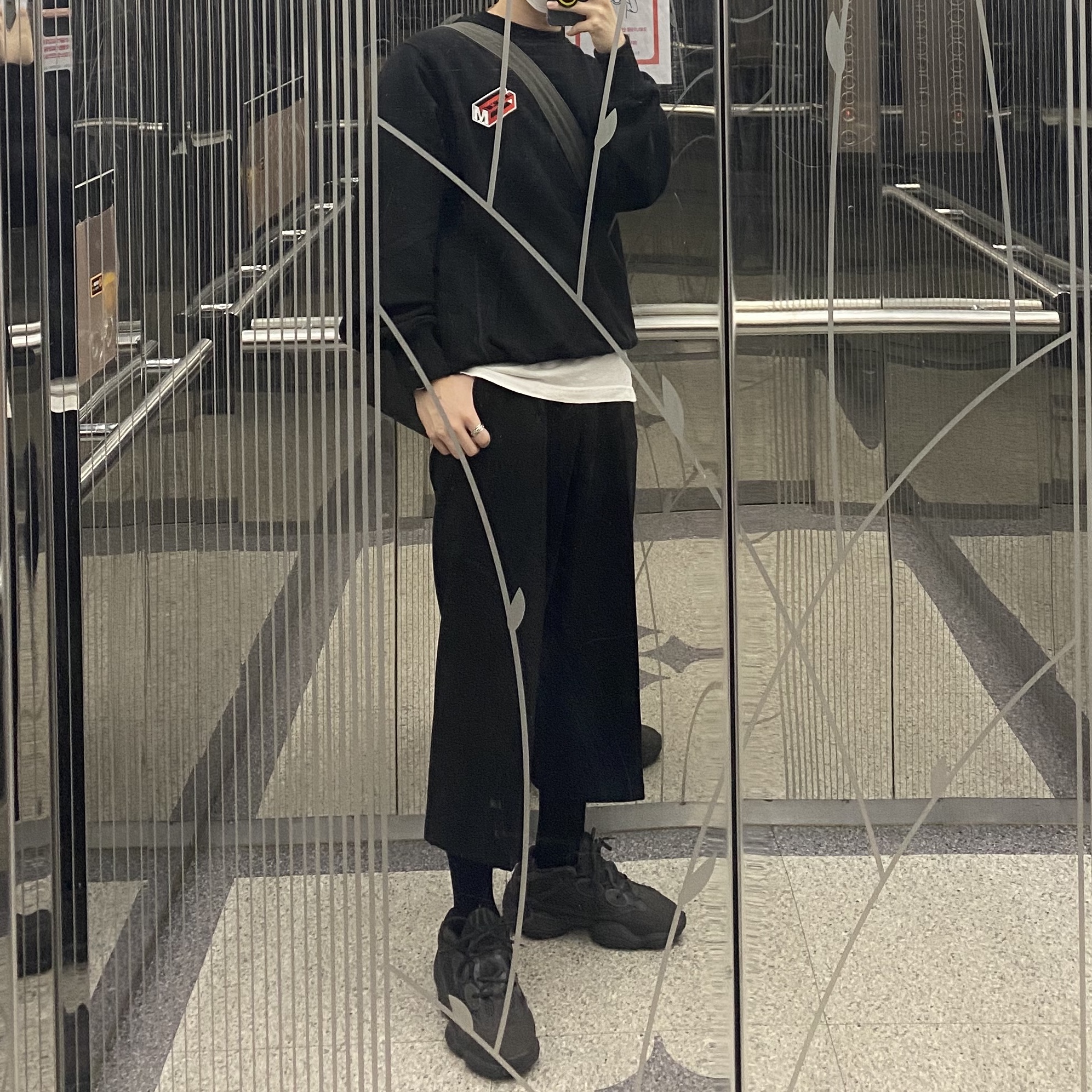 Adidas Yeezy 500 Utility Black 2018/2020 착용 스타일