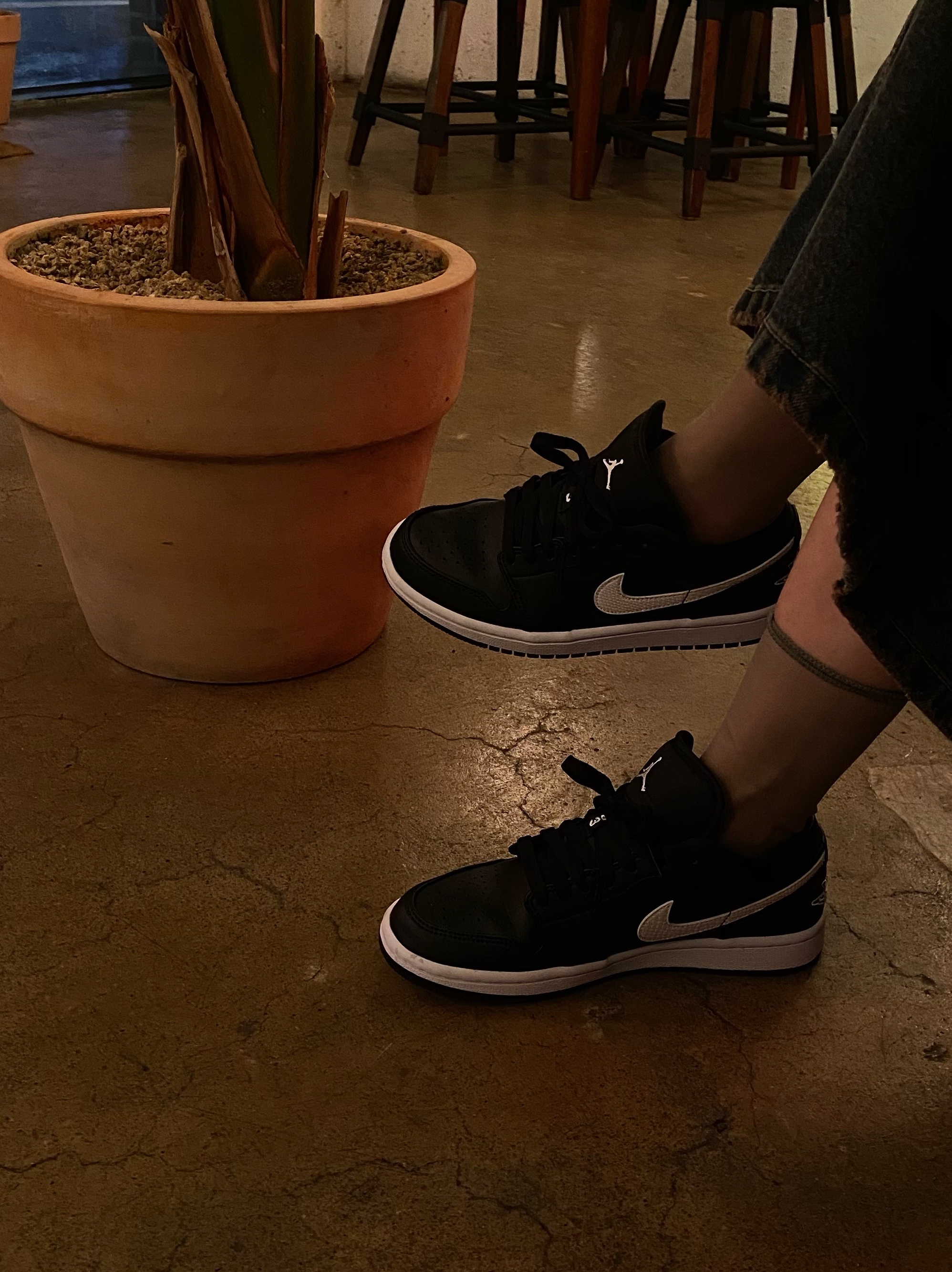 (W) Jordan 1 Low Black White 착용 스타일