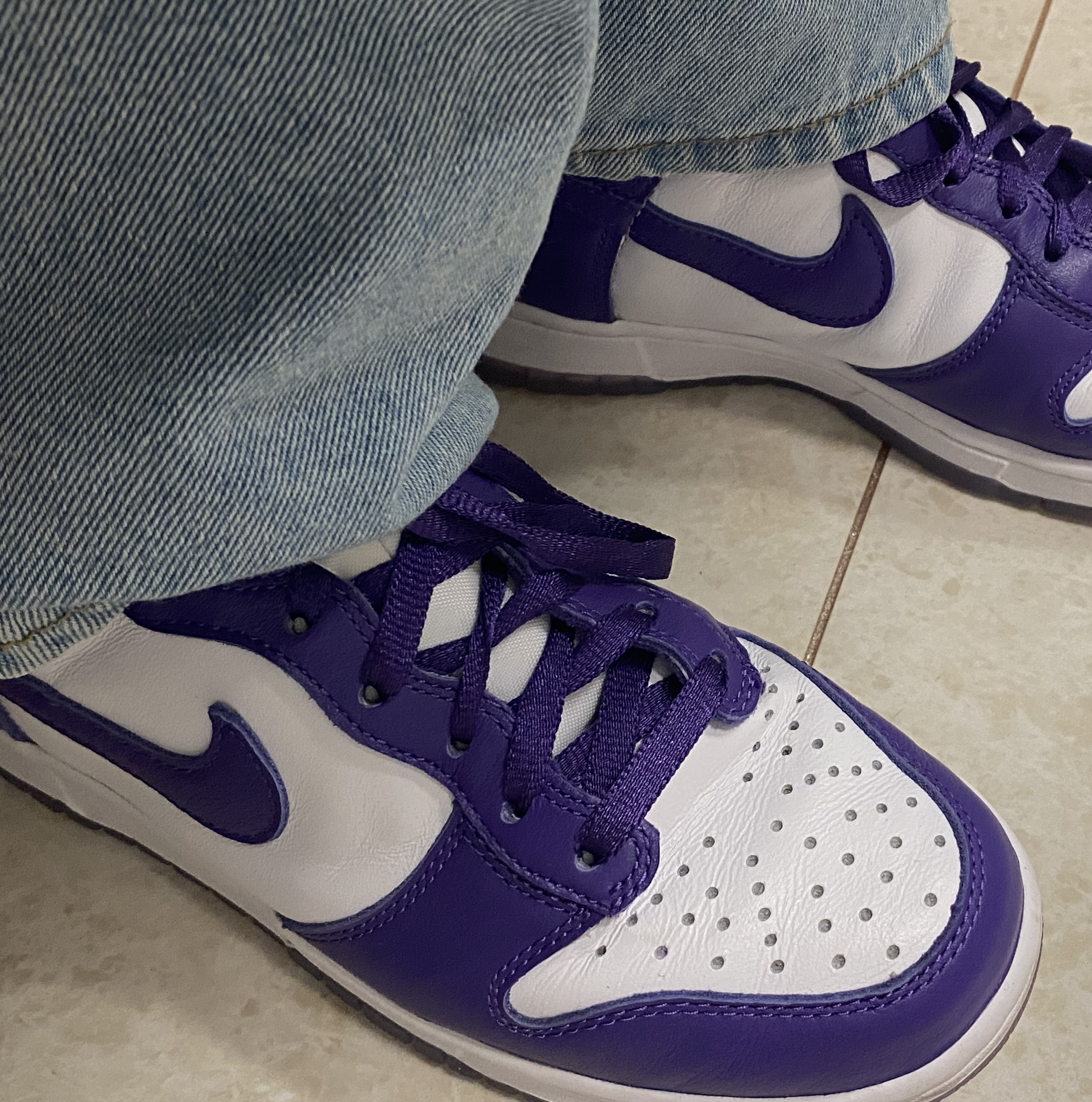 (W) Nike Dunk High SP Varsity Purple 착용 스타일 - 2
