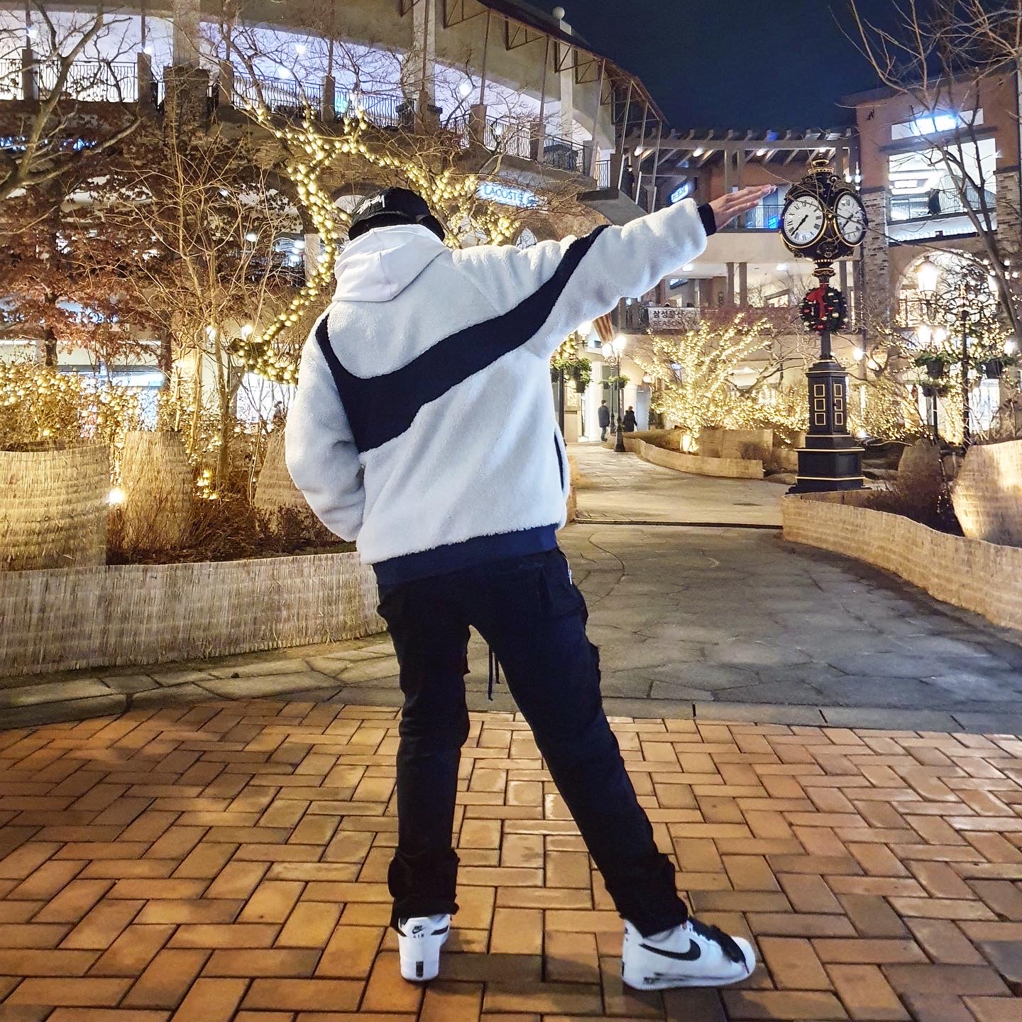 Nike x Peaceminusone Air Force 1 Low Para-Noise 2.0, Nike Big Swoosh Full Zip Jacket White Navy 착용 스타일 - 2