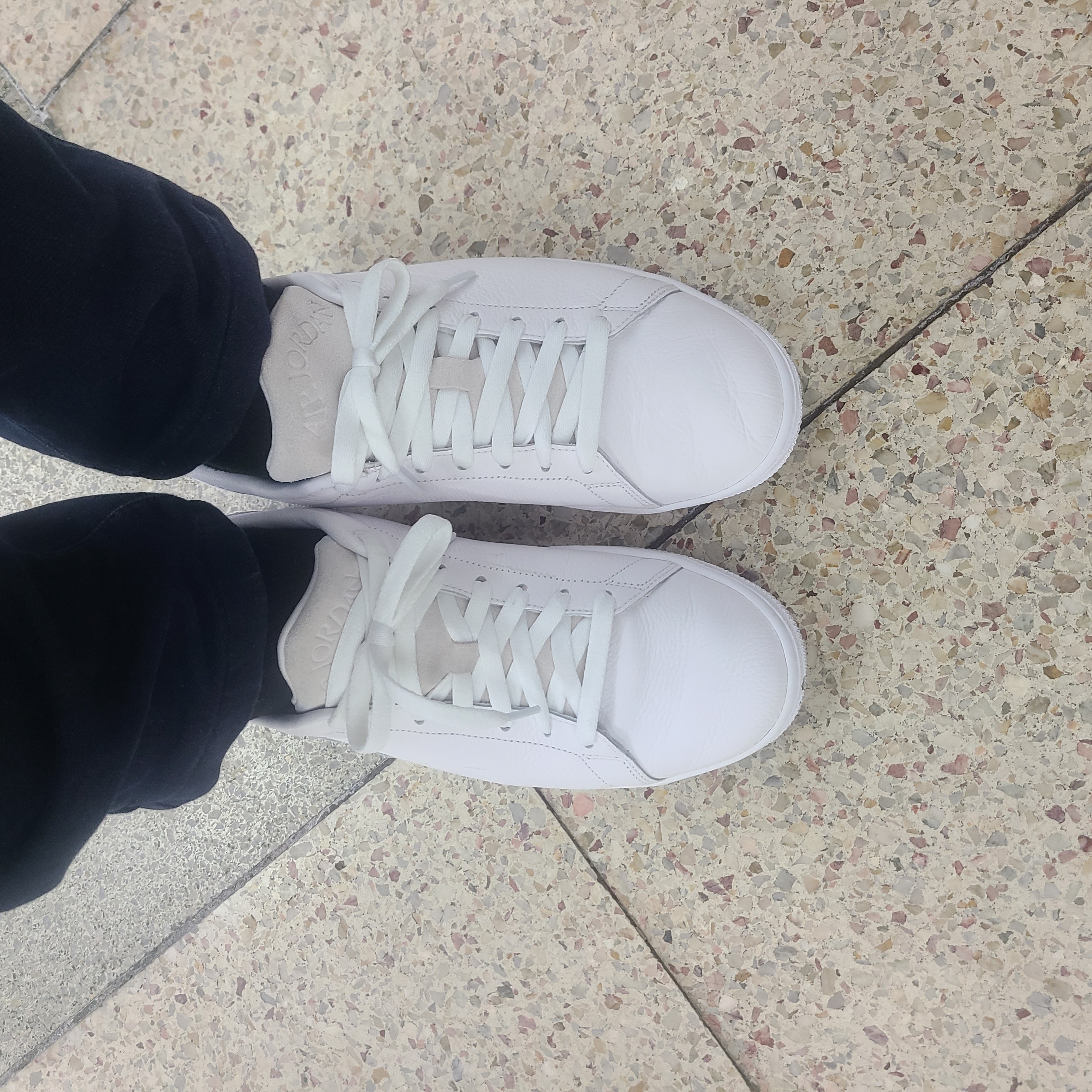 Jordan 1 Centre Court White On White 착용 스타일 - 2