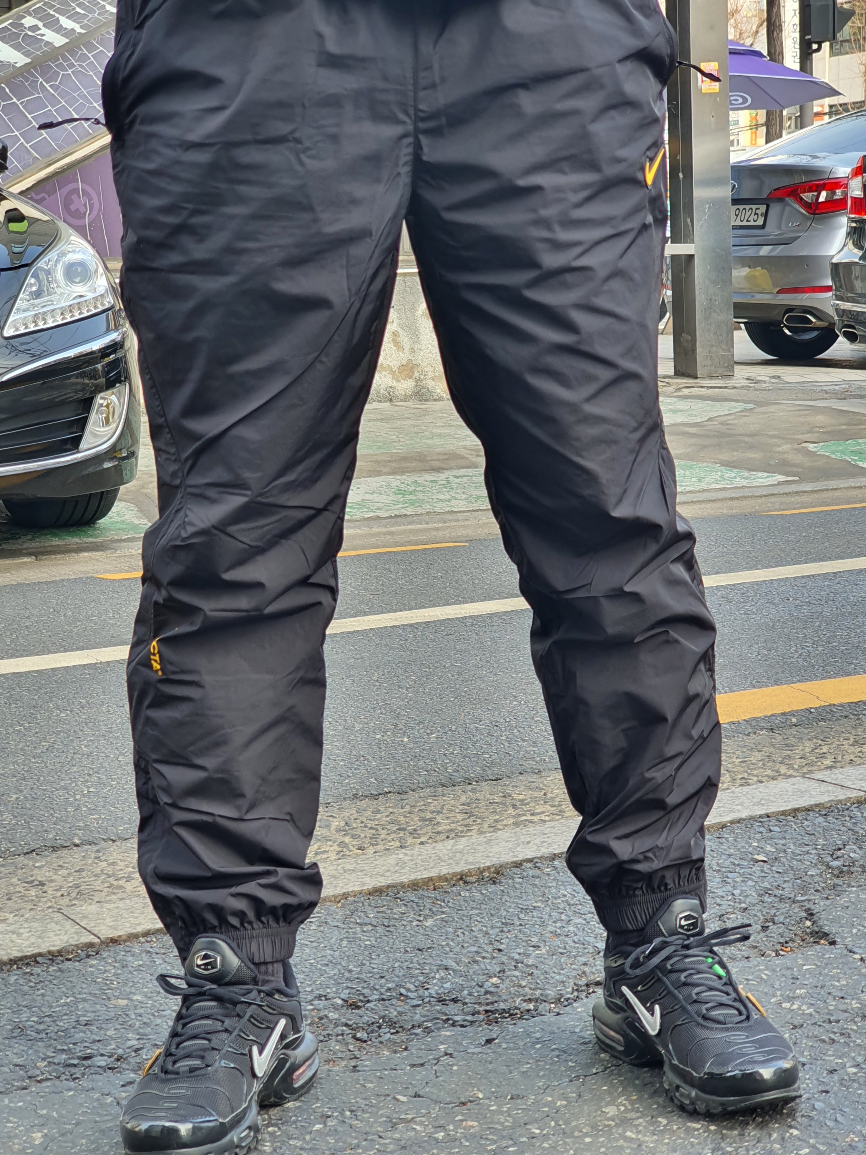 Nike x Drake Nocta Essential Track Pants Black - Asia 착용 스타일 - 1