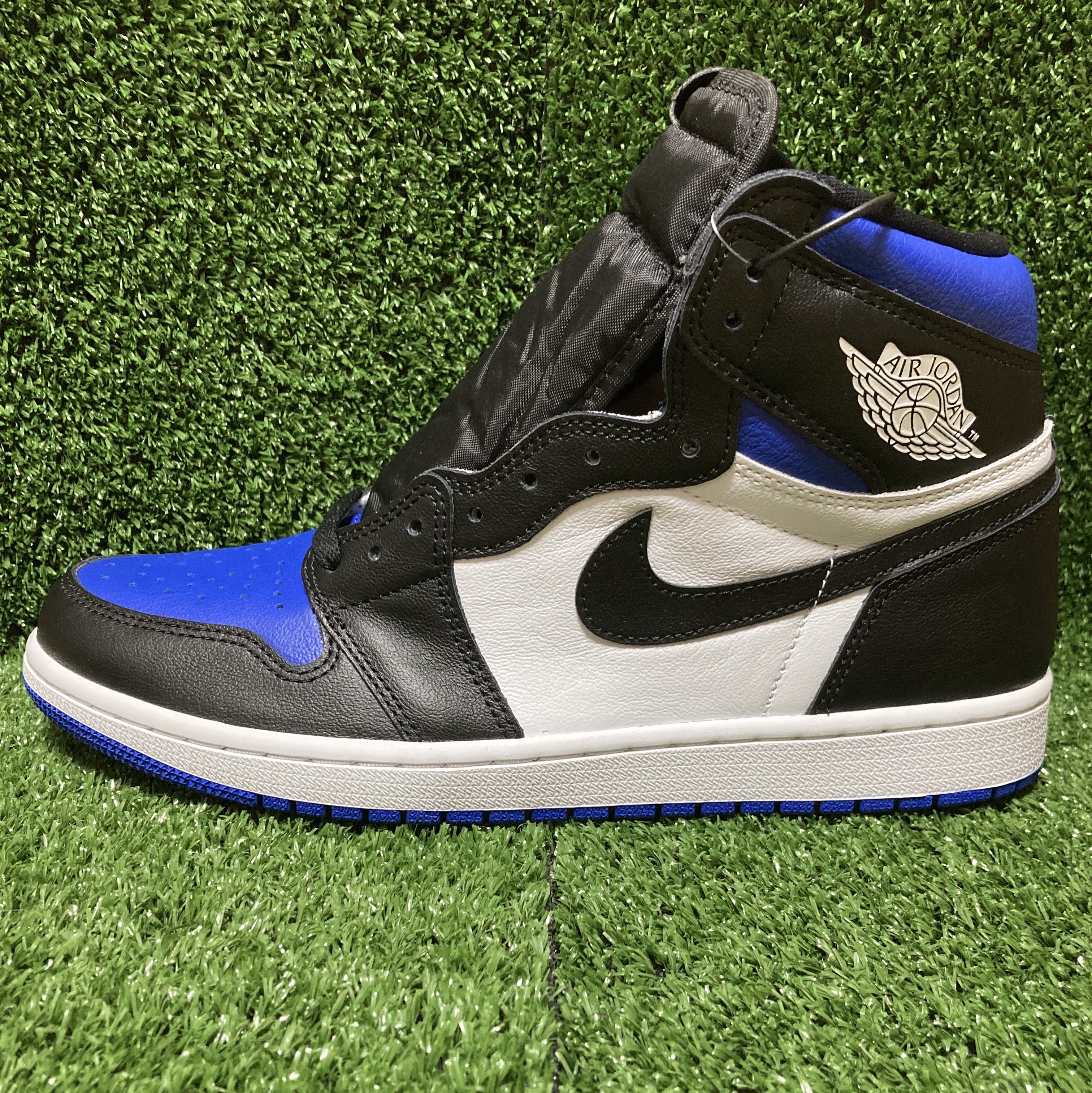 Jordan 1 Retro High OG Royal Toe 착용 스타일