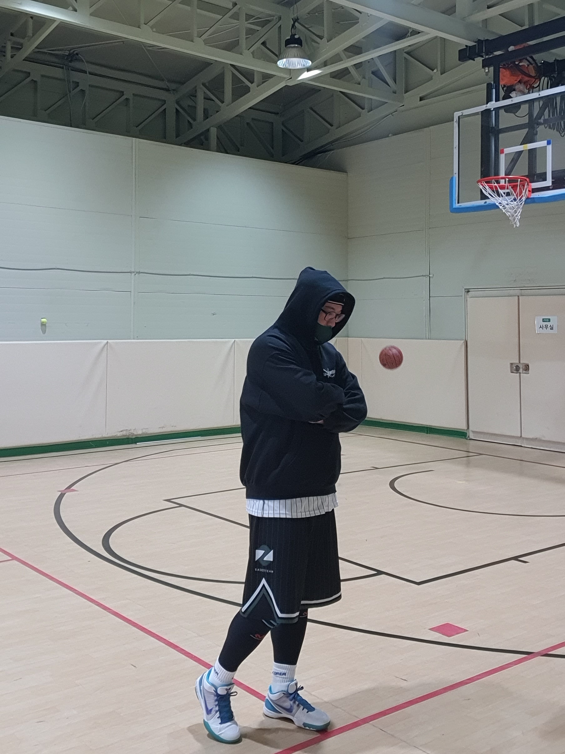Nike Kobe 4 Protro Draft Day Hornets 착용 스타일