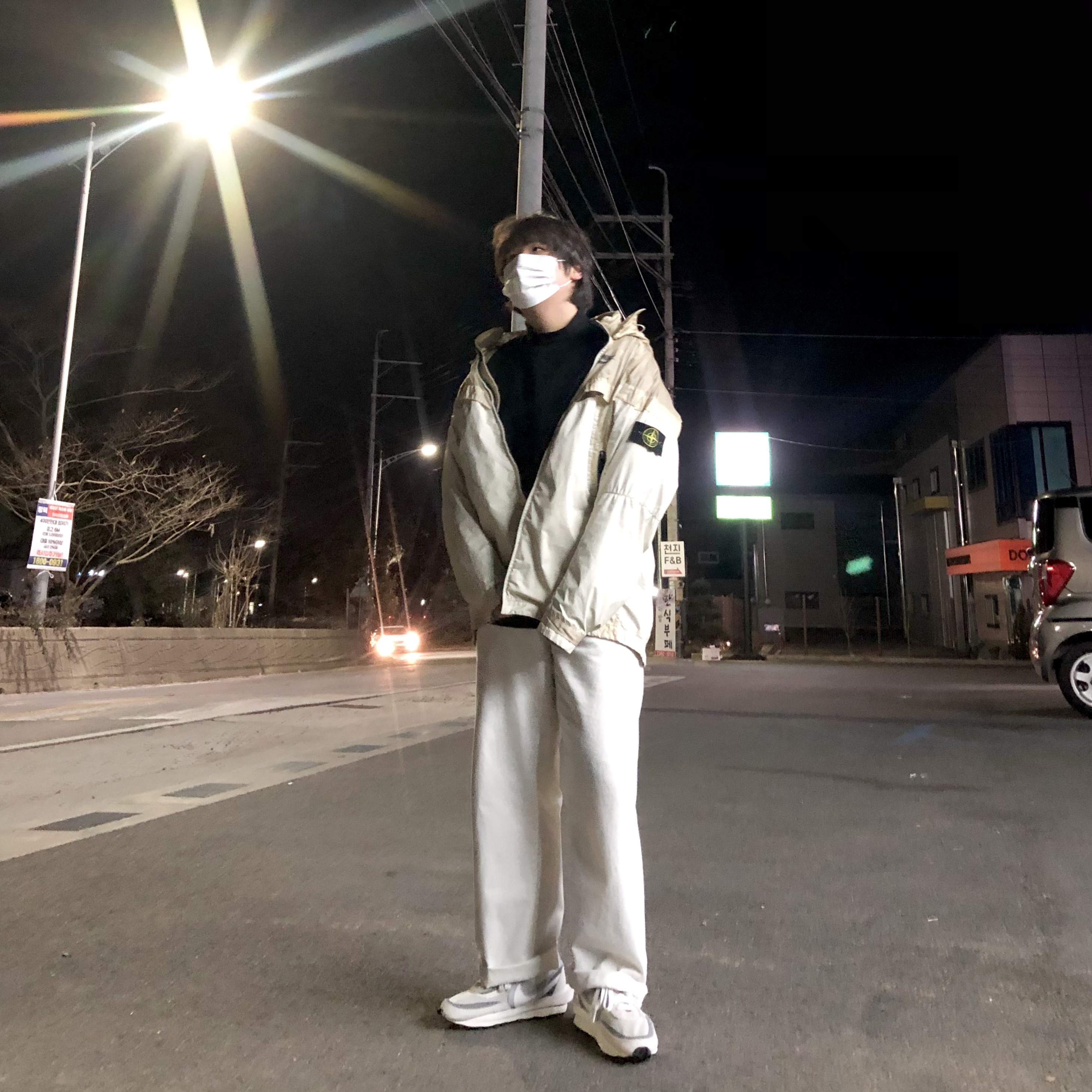Nike x Sacai LDWaffle Summit White 착용 스타일