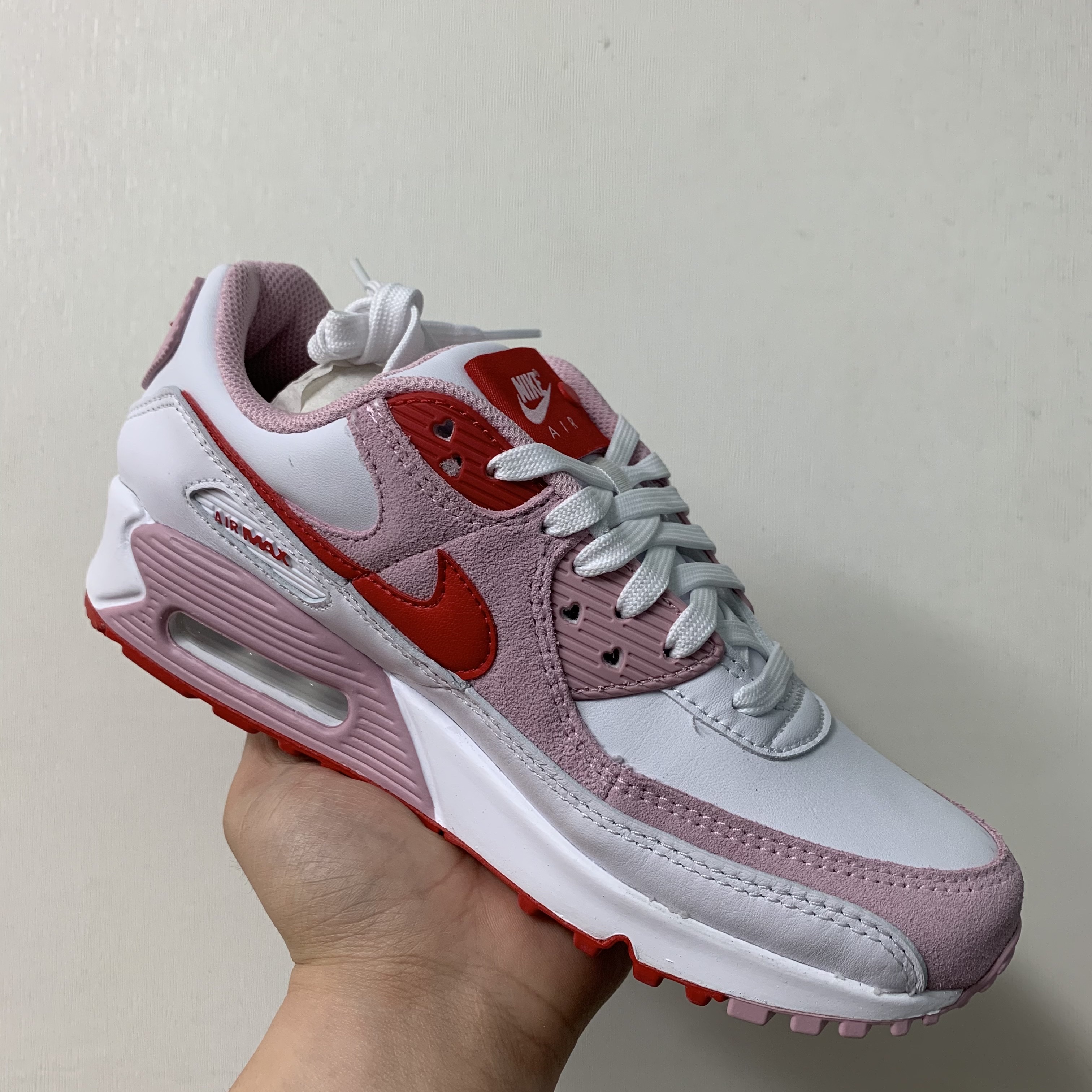 (W) Nike Air Max 90 QS Valentine's Day 착용 스타일