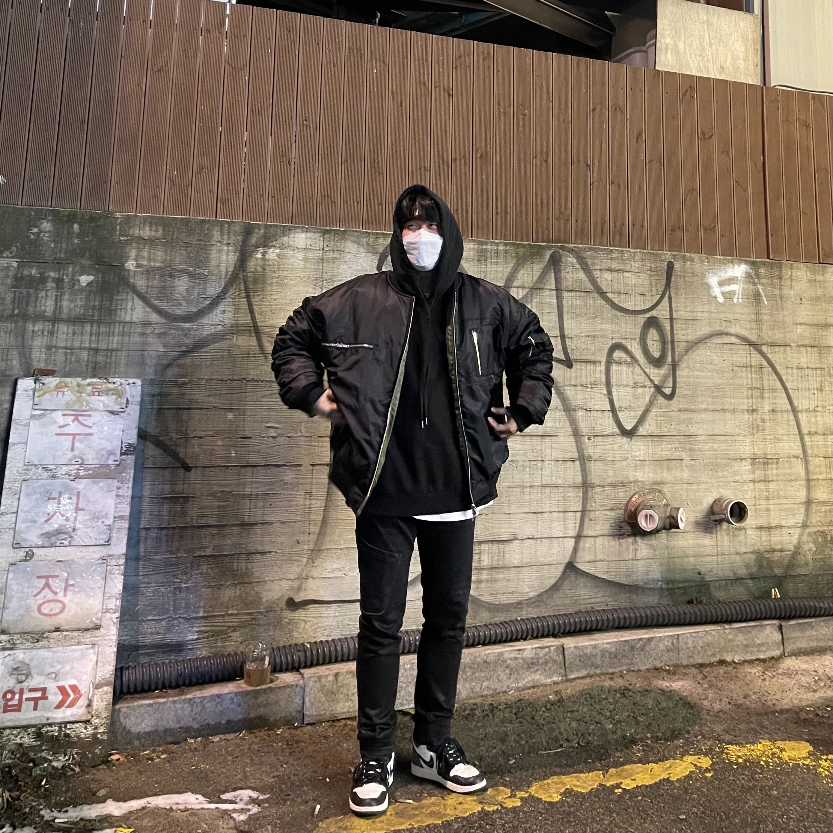Jordan 1 Retro High OG Black Mocha 착용 스타일