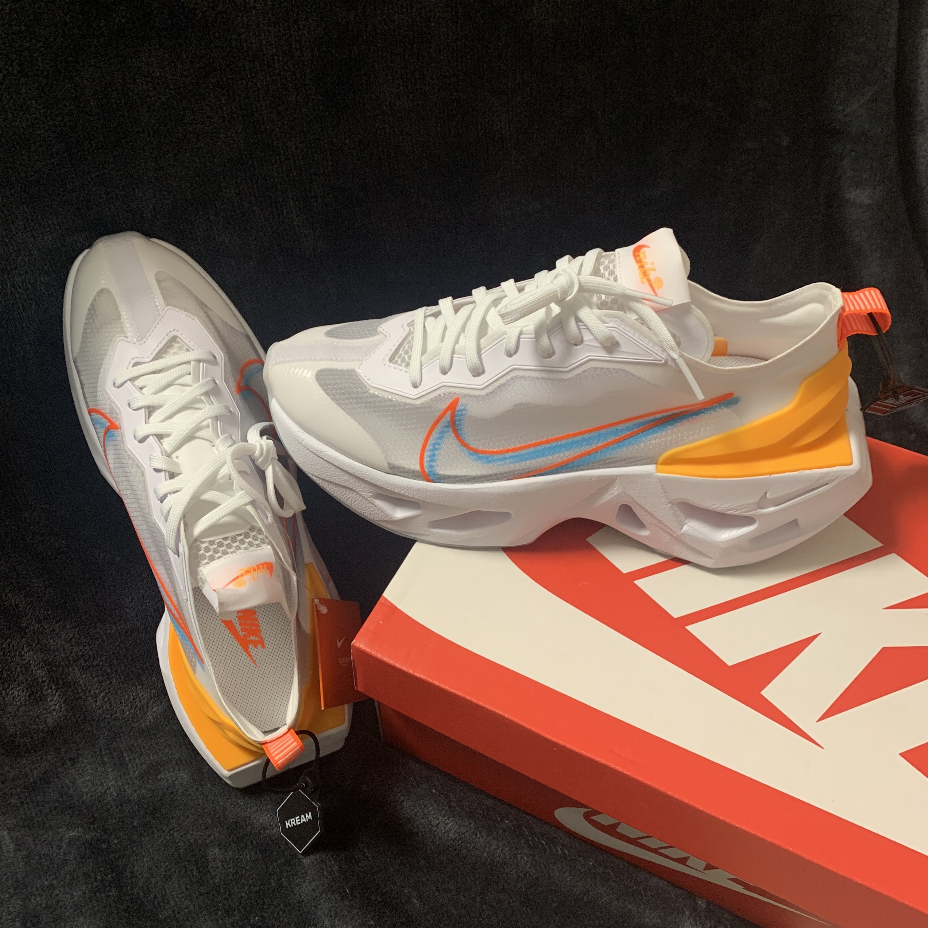 (W) Nike ZoomX Vista Grind White Hyper Crimson 착용 스타일