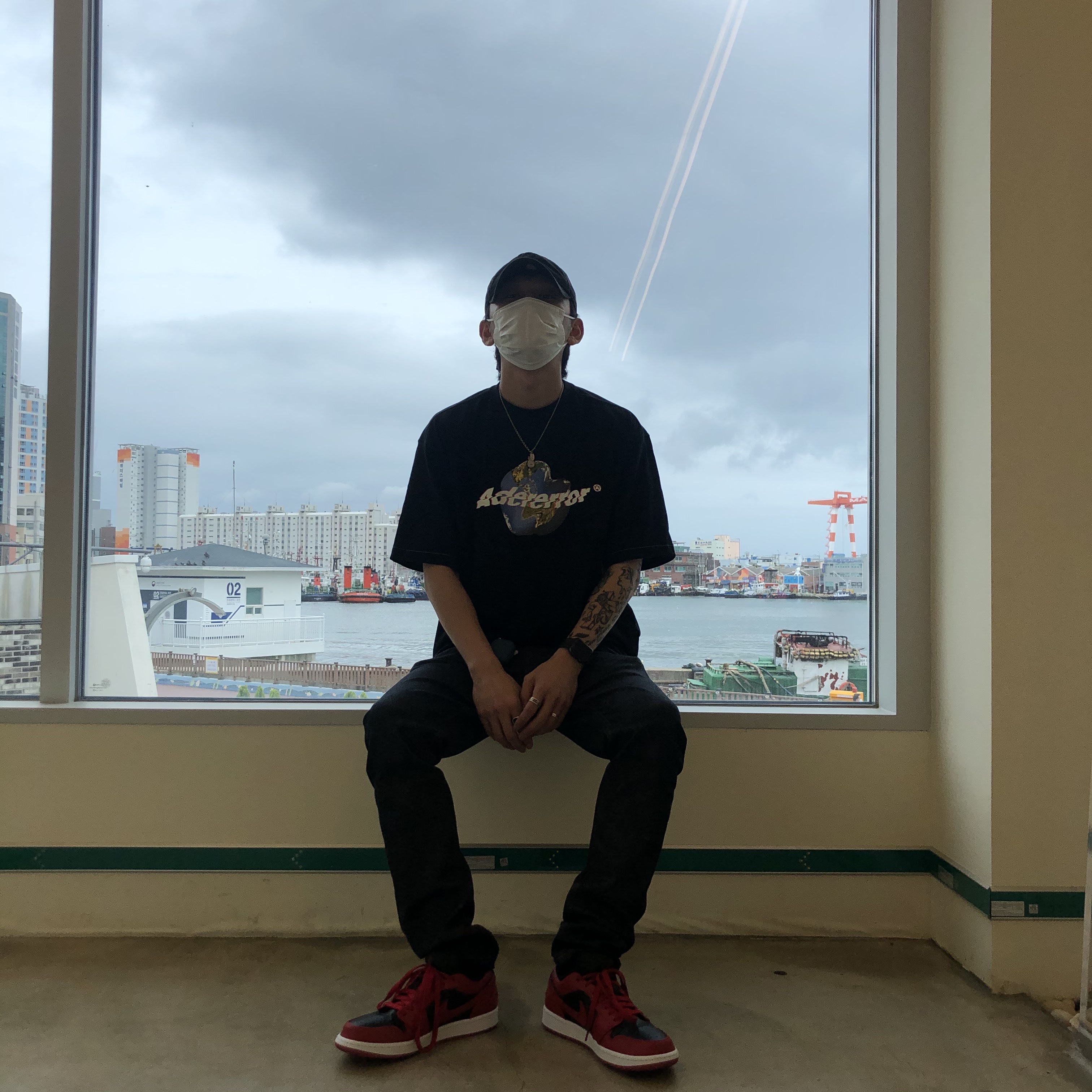 Jordan 1 Low Varsity Red 착용 스타일