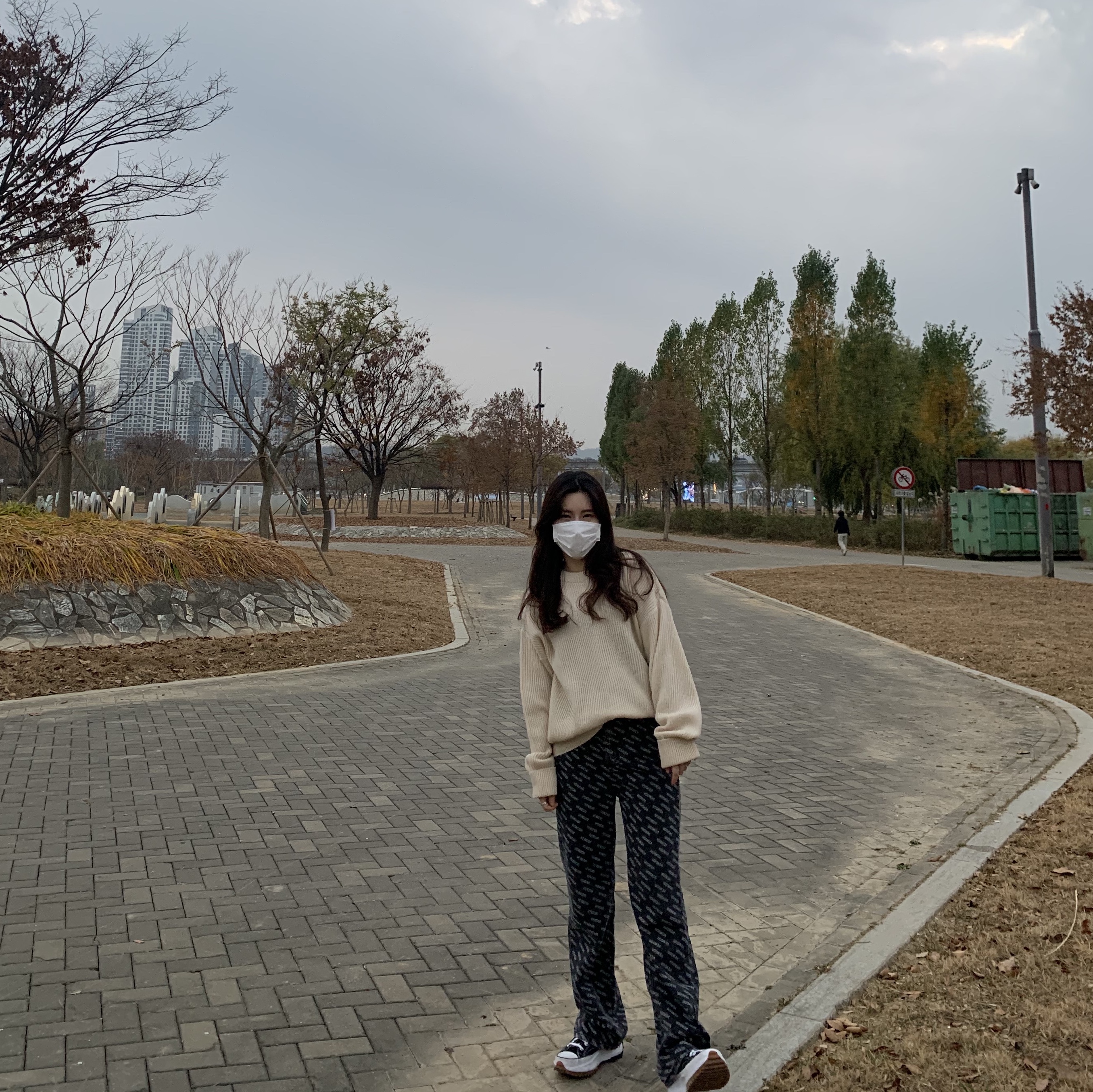 Converse Run Star Hike Low Black 착용 스타일 - 2