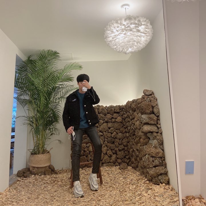 Nike x Sacai LDWaffle Summit White 착용 스타일