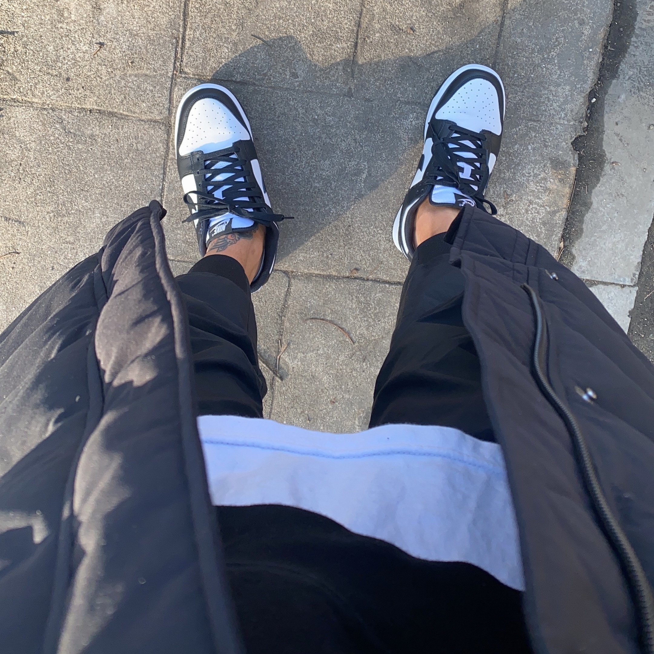 Nike Dunk Low Retro Black 착용 스타일 - 2