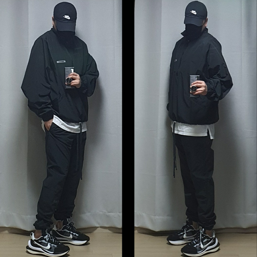 Nike x Sacai VaporWaffle Black White, Essentials Track Pants Black - 20FW 착용 스타일