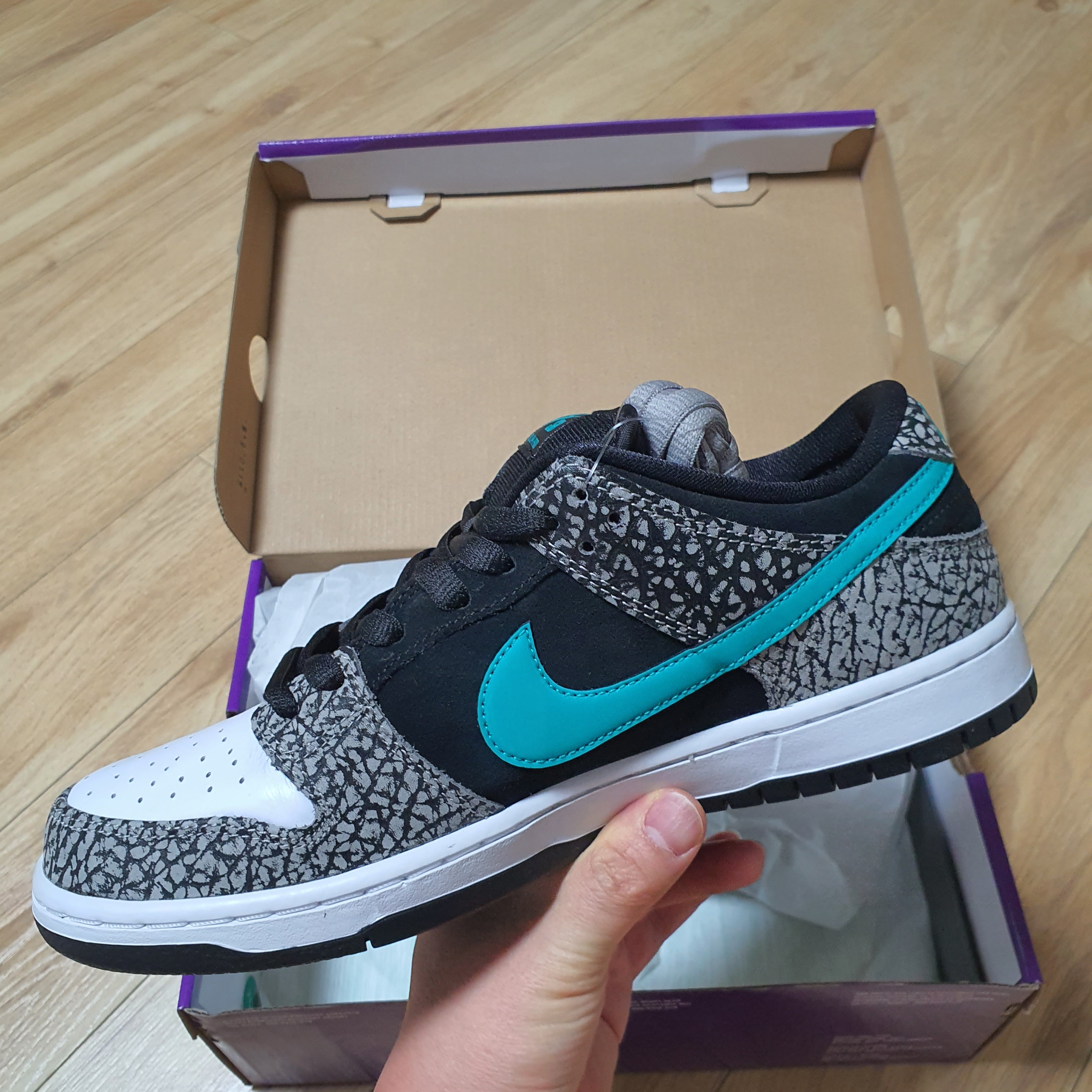 Nike SB Dunk Low Pro Clear Jade 착용 스타일 - 1