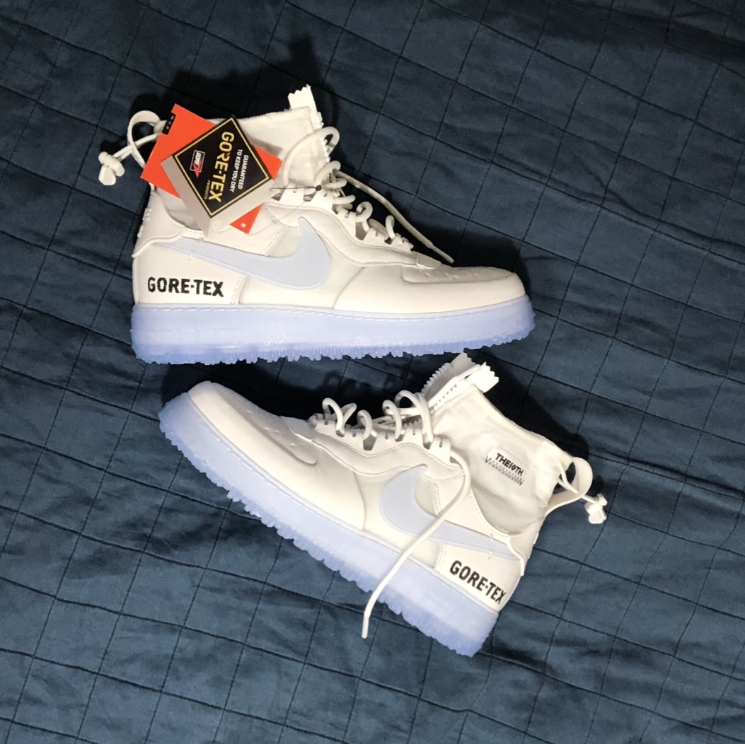 Nike Air Force 1 Gore-Tex High Phantom White 착용 스타일