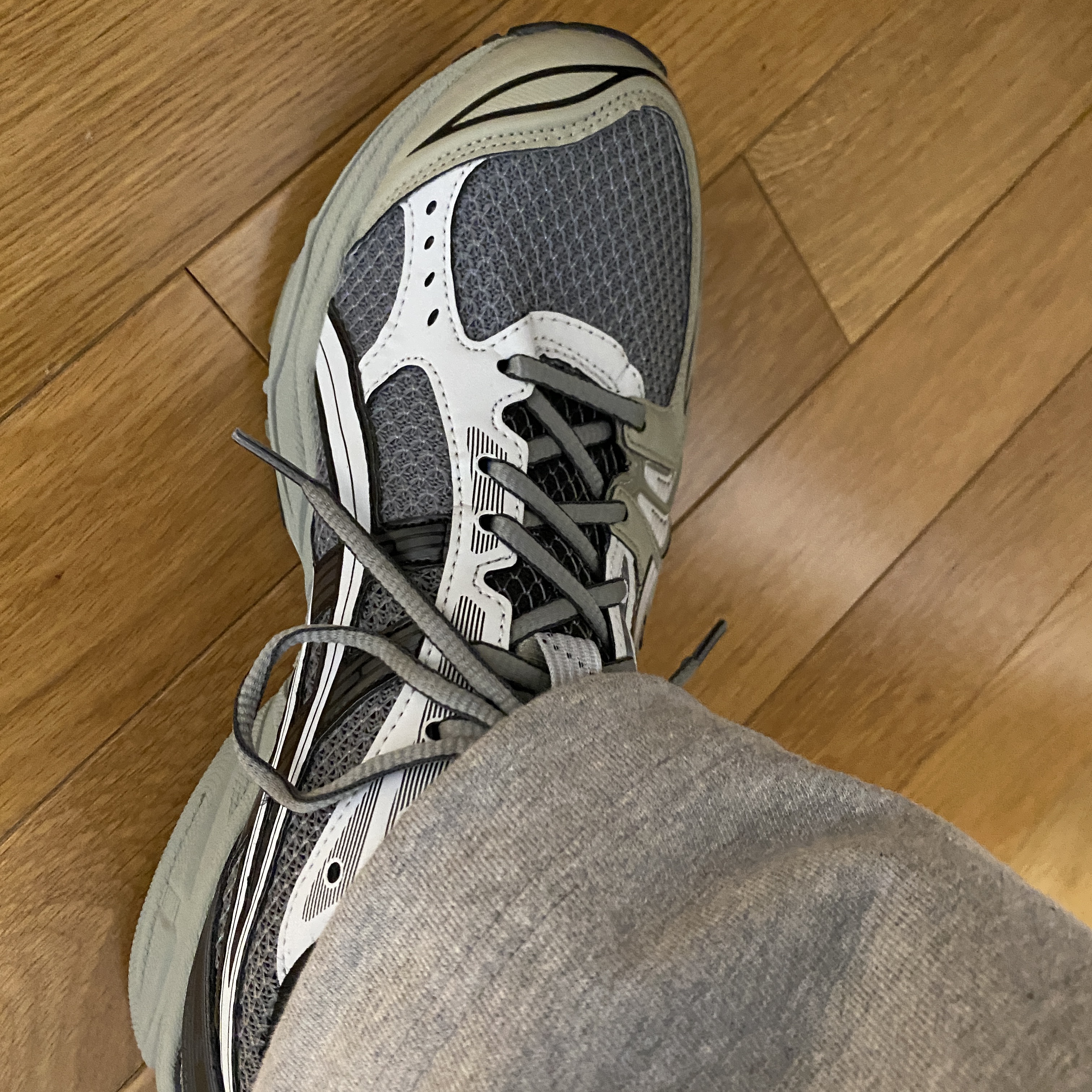 Asics UB1-S Gel-Kayano 14 Piedmont Grey 착용 스타일