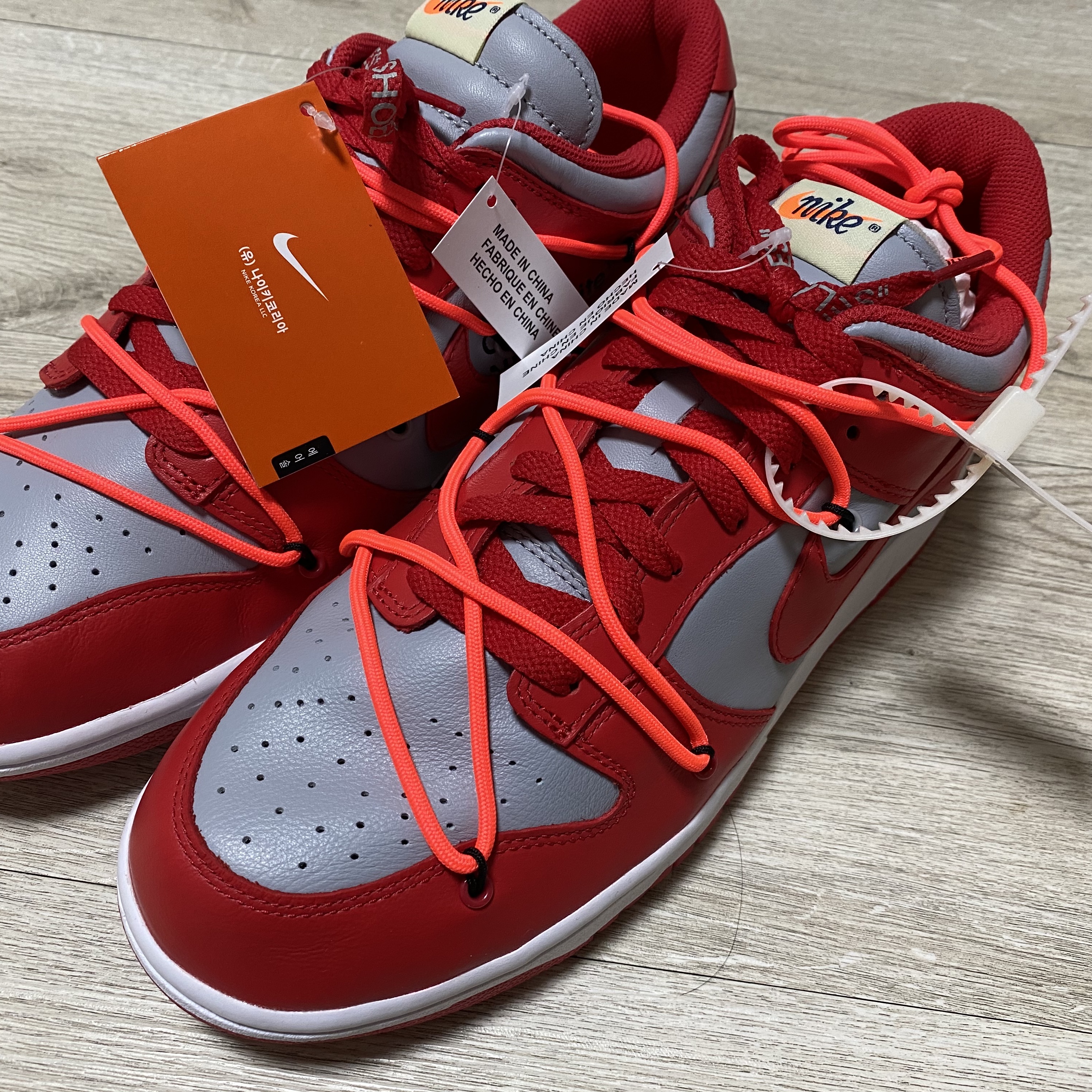 Nike x Off-White Dunk Low University Red 착용 스타일 - 5