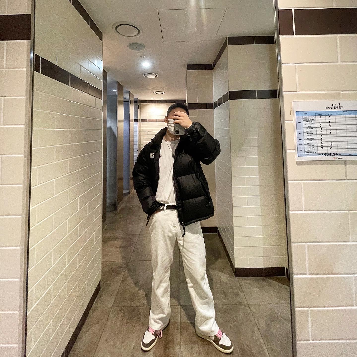 Jordan 1 x Travis Scott Retro High OG SP Mocha 착용 스타일