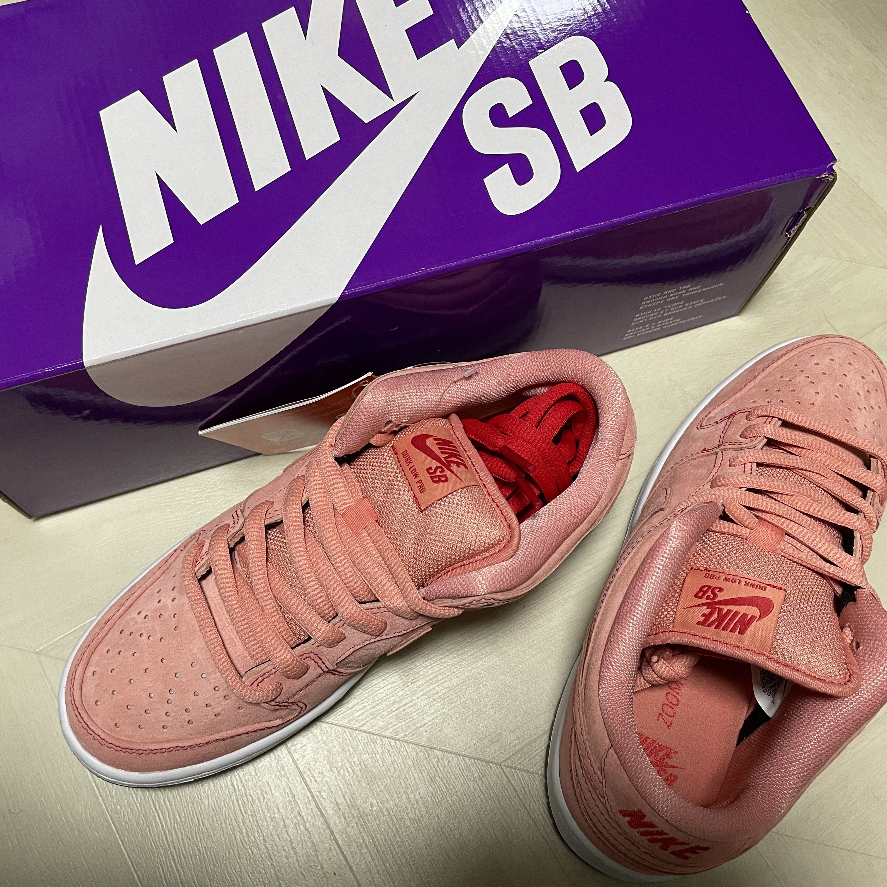 Nike SB Dunk Low Pro Pink Pig 착용 스타일 - 2