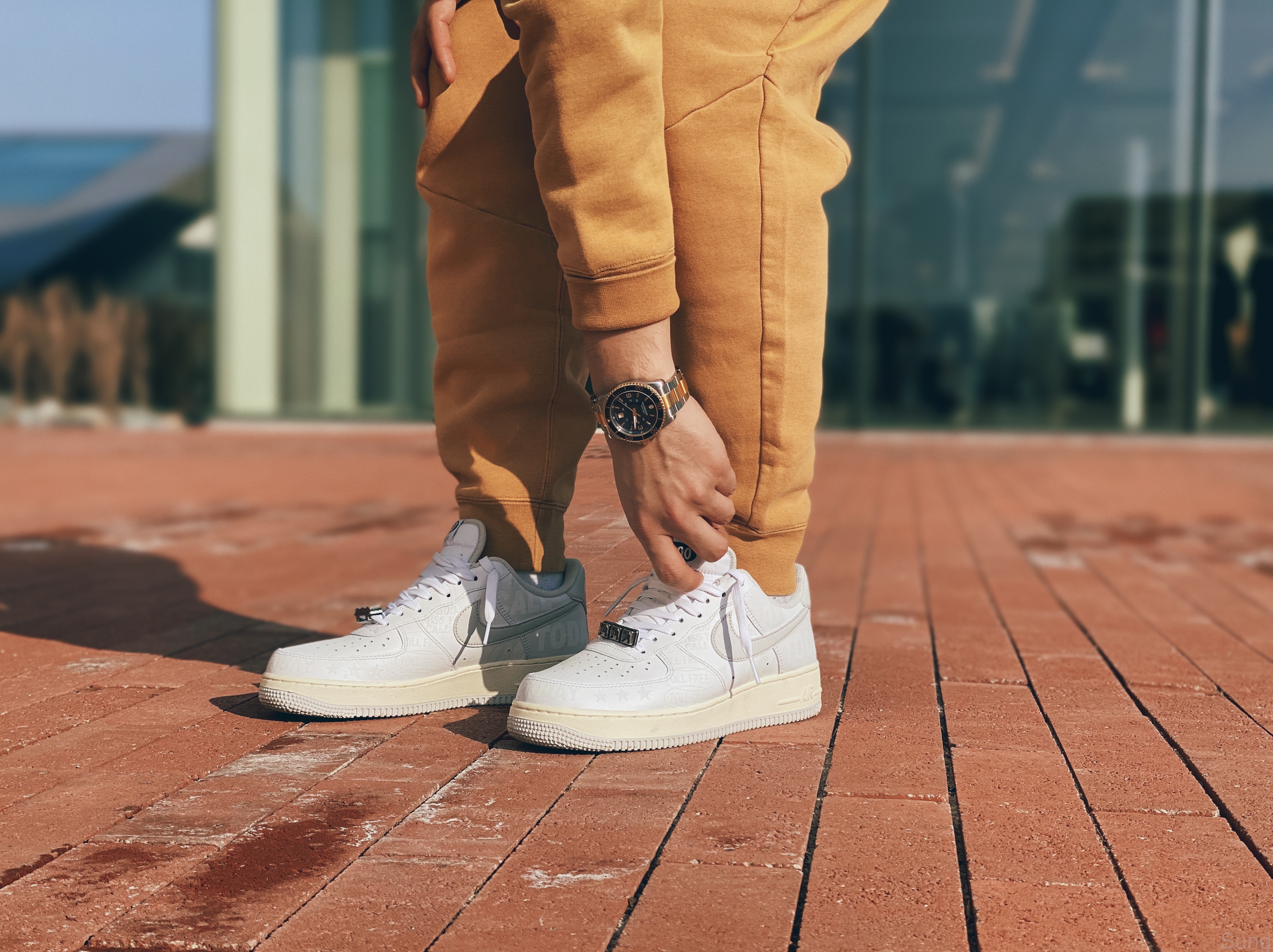 Nike Air Force 1 '07 Low 1-800 착용 스타일