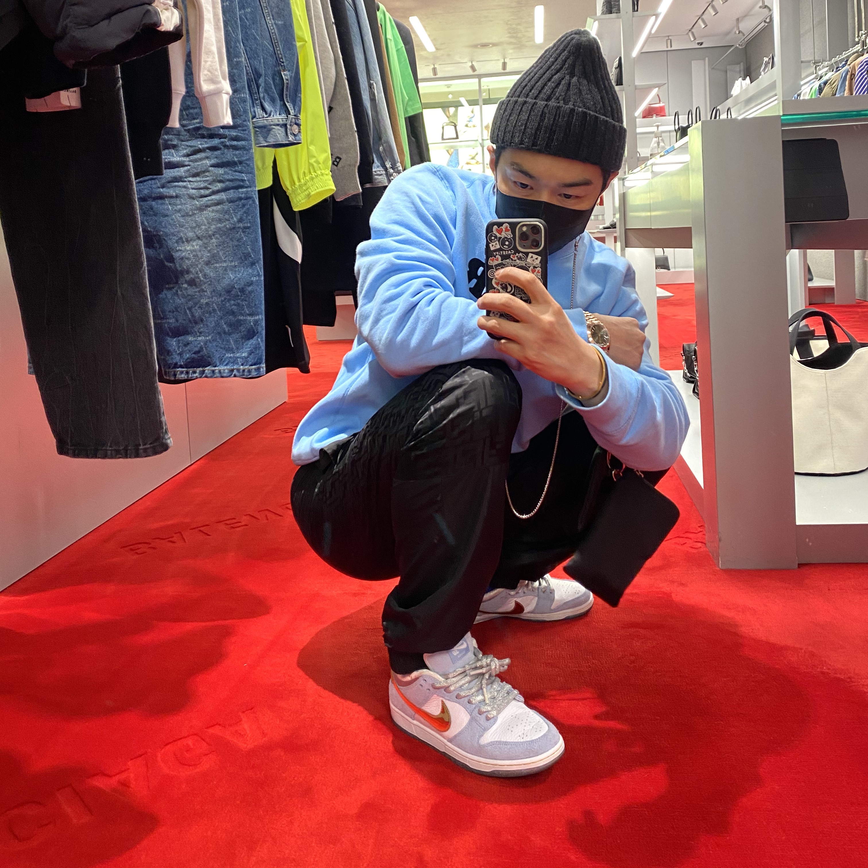 Nike x Sean Cliver SB Dunk Low Holiday Special 착용 스타일