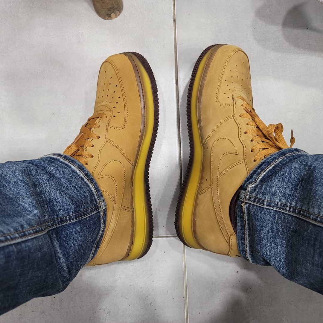 Nike Air Force 1 Low Retro SP Wheat Mocha 착용 스타일 - 2