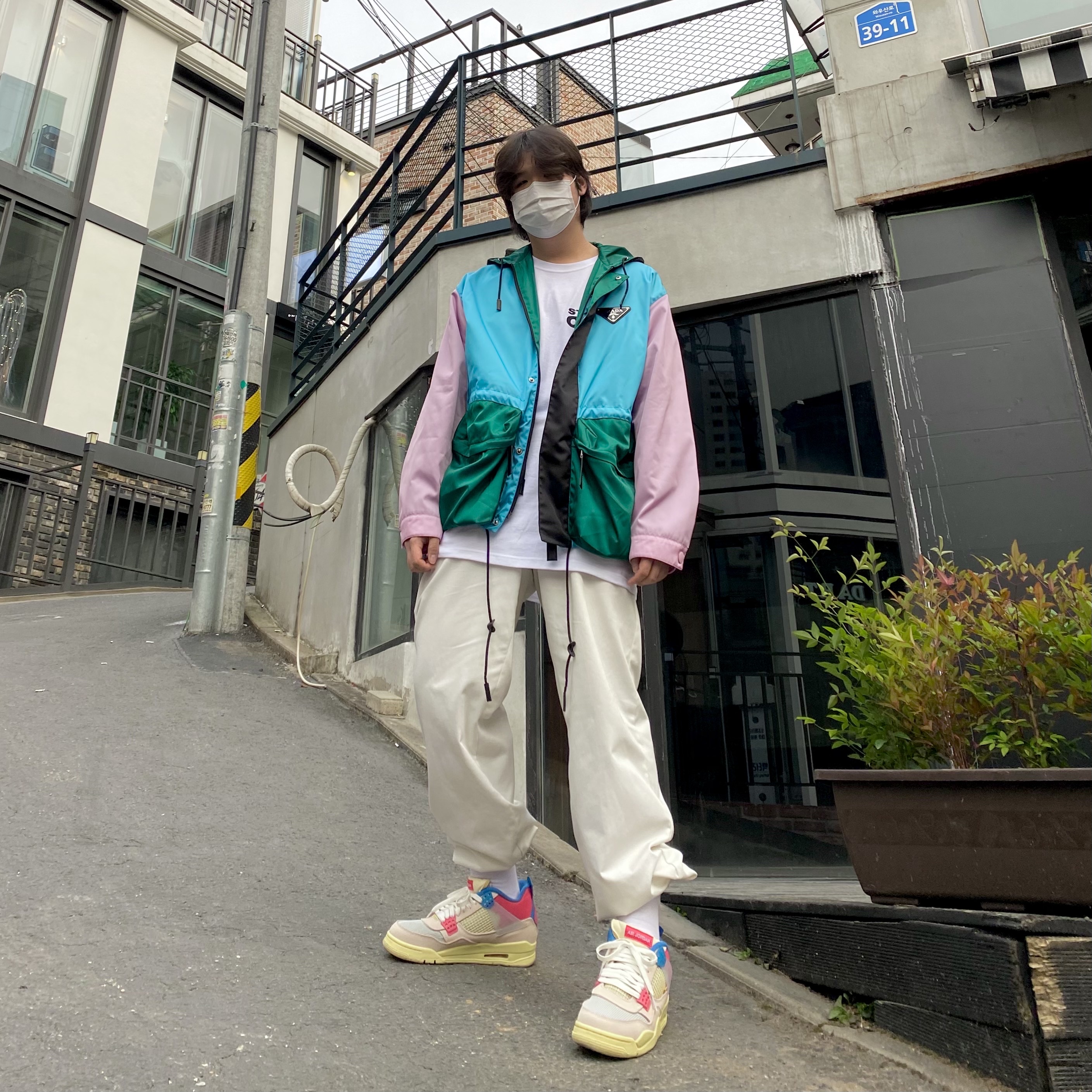 Jordan 4 x Union Retro Guava Ice 착용 스타일 - 1