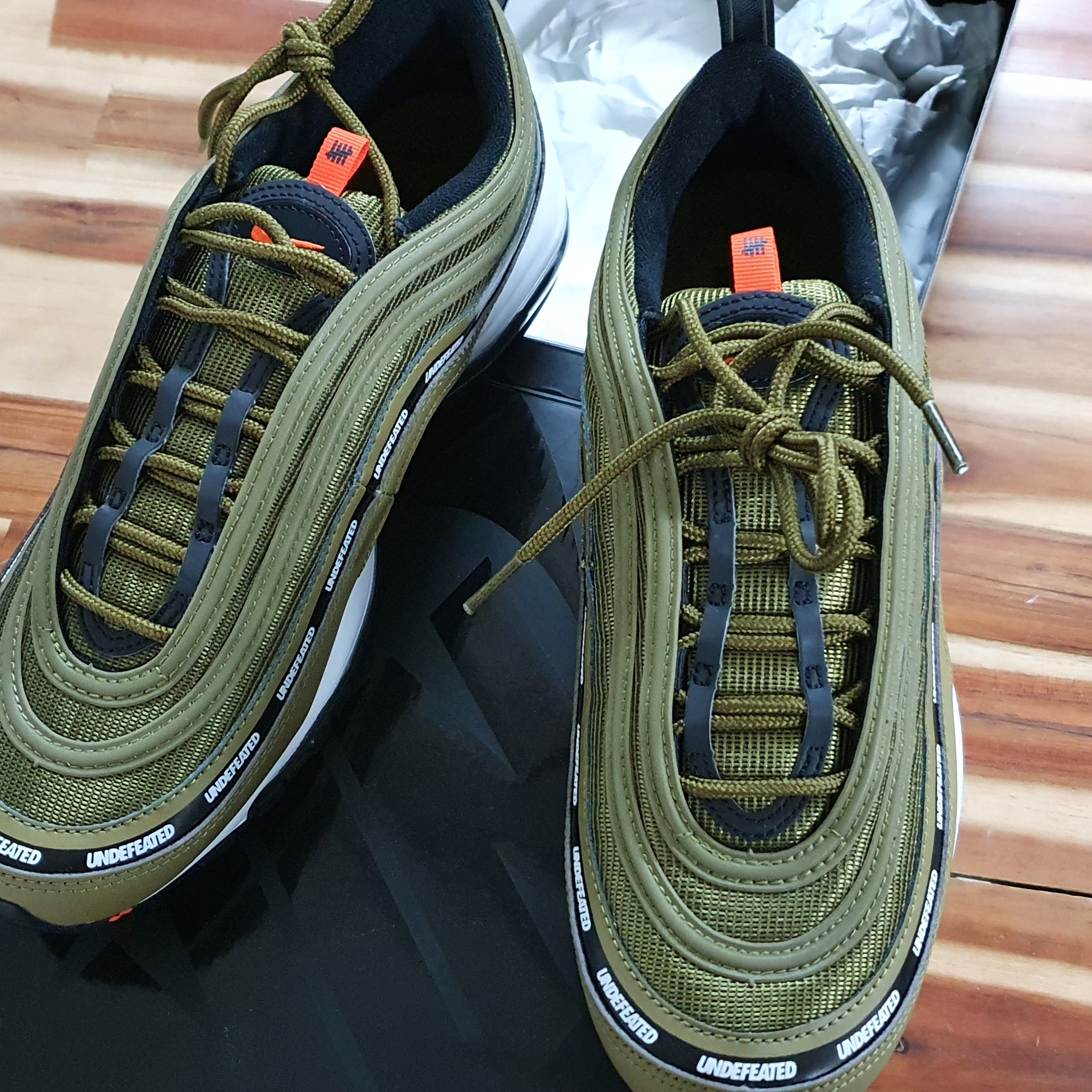 Nike x Undefeated Air Max 97 Militia Green 착용 스타일 - 2