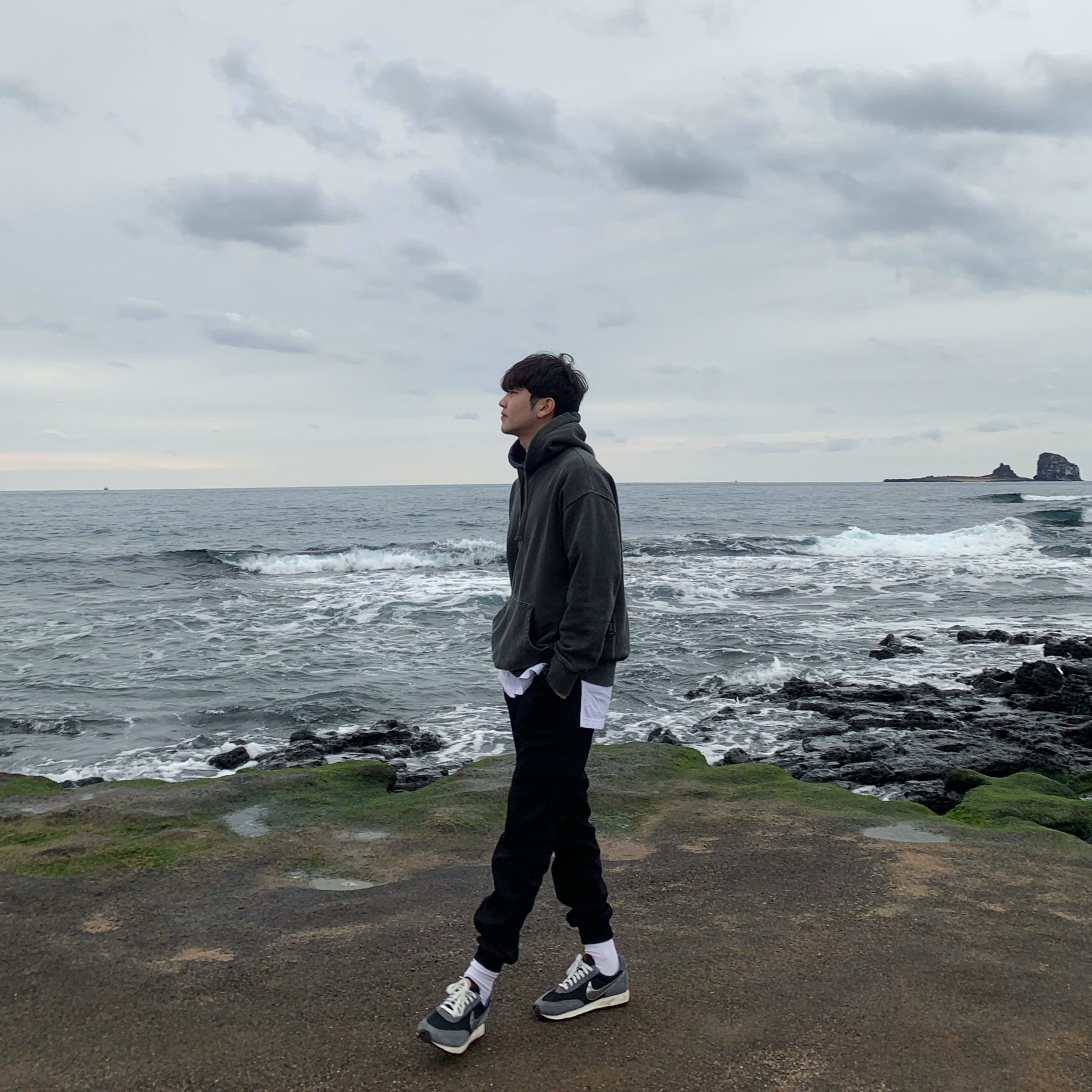 Nike Daybreak SP Black Metallic Silver 착용 스타일