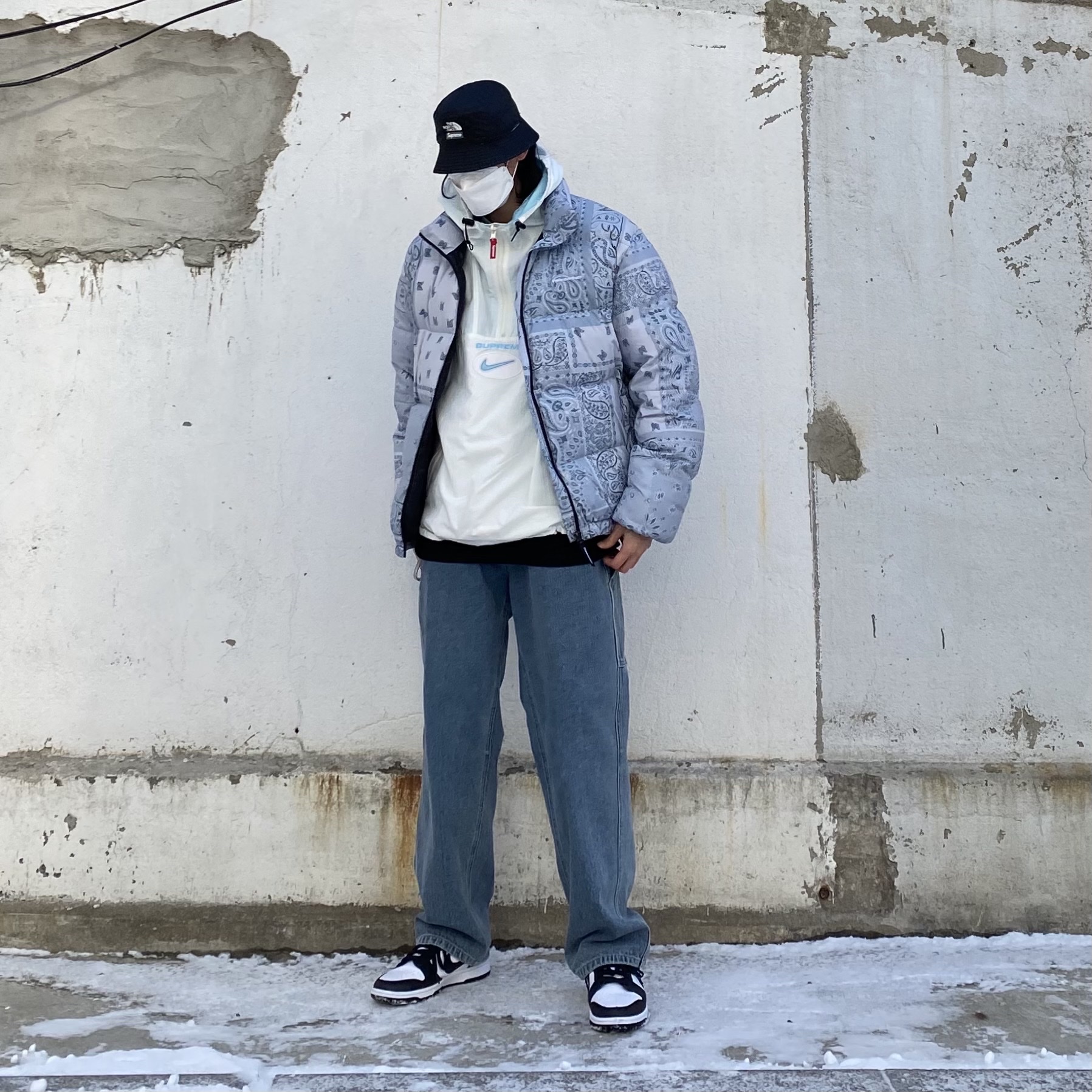 Nike Dunk Low Retro Black, Supreme x Nike Jewel Reversible Ripstop Anorak White - 20FW 착용 스타일 - 1