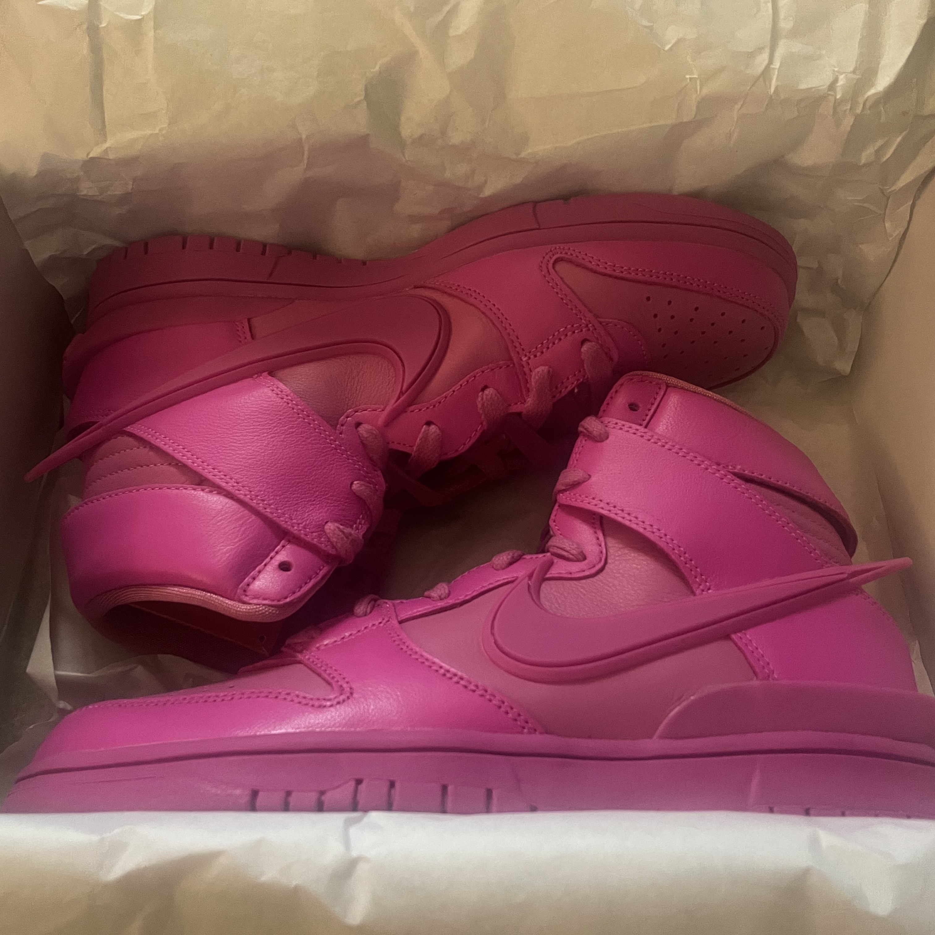 Nike x Ambush Dunk High Cosmic Fuchsia 착용 스타일