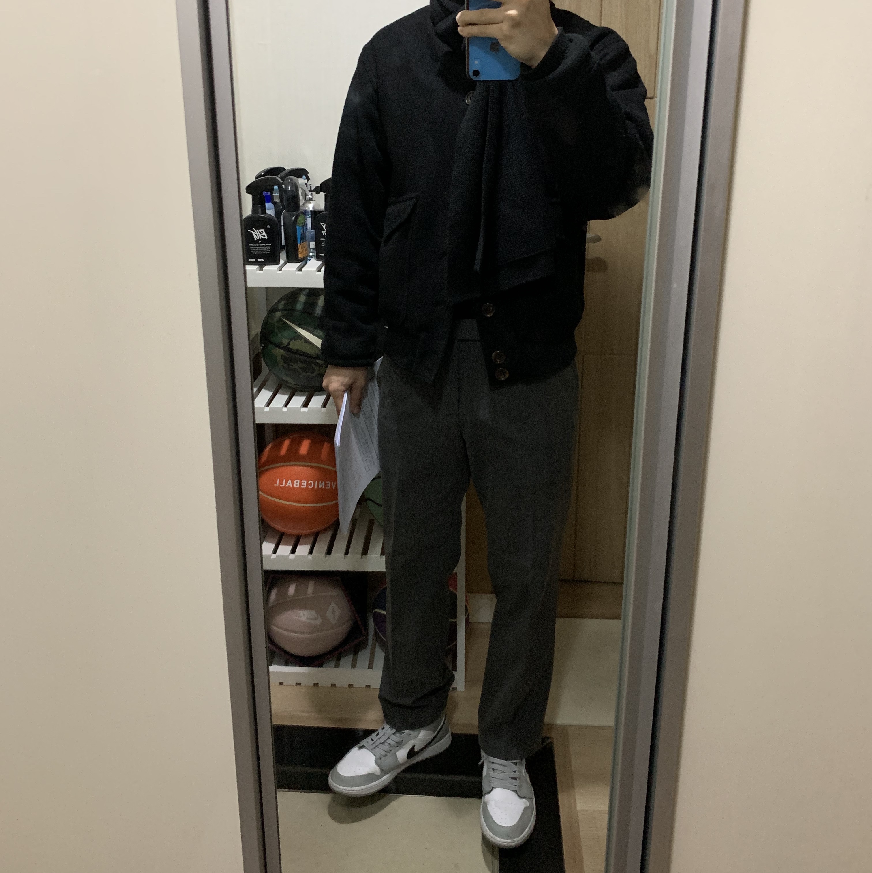 Jordan 1 Mid Light Smoke Grey 착용 스타일