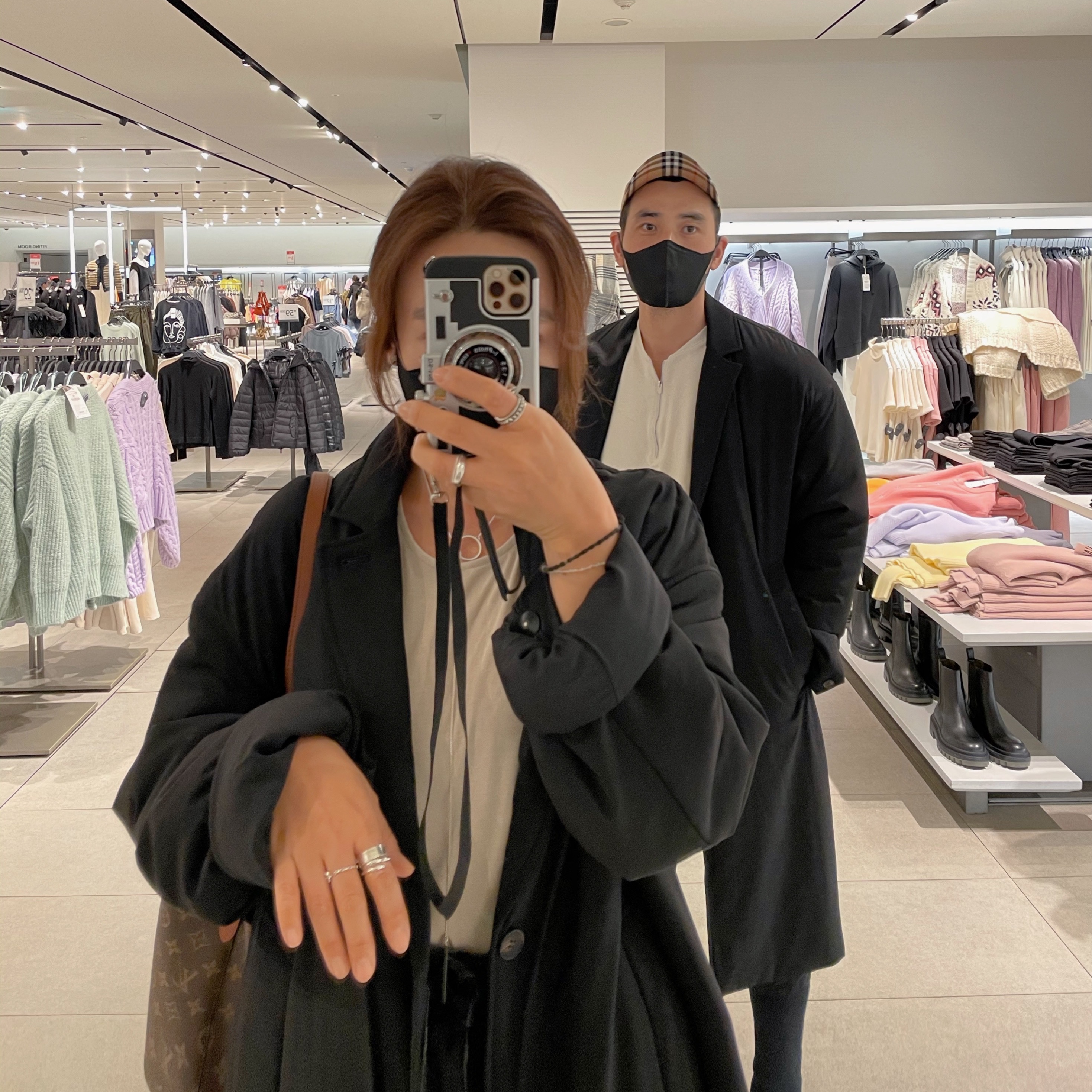 Nike x Fear of God Air Fear of God Moccasin Pure Platinum 착용 스타일 - 2