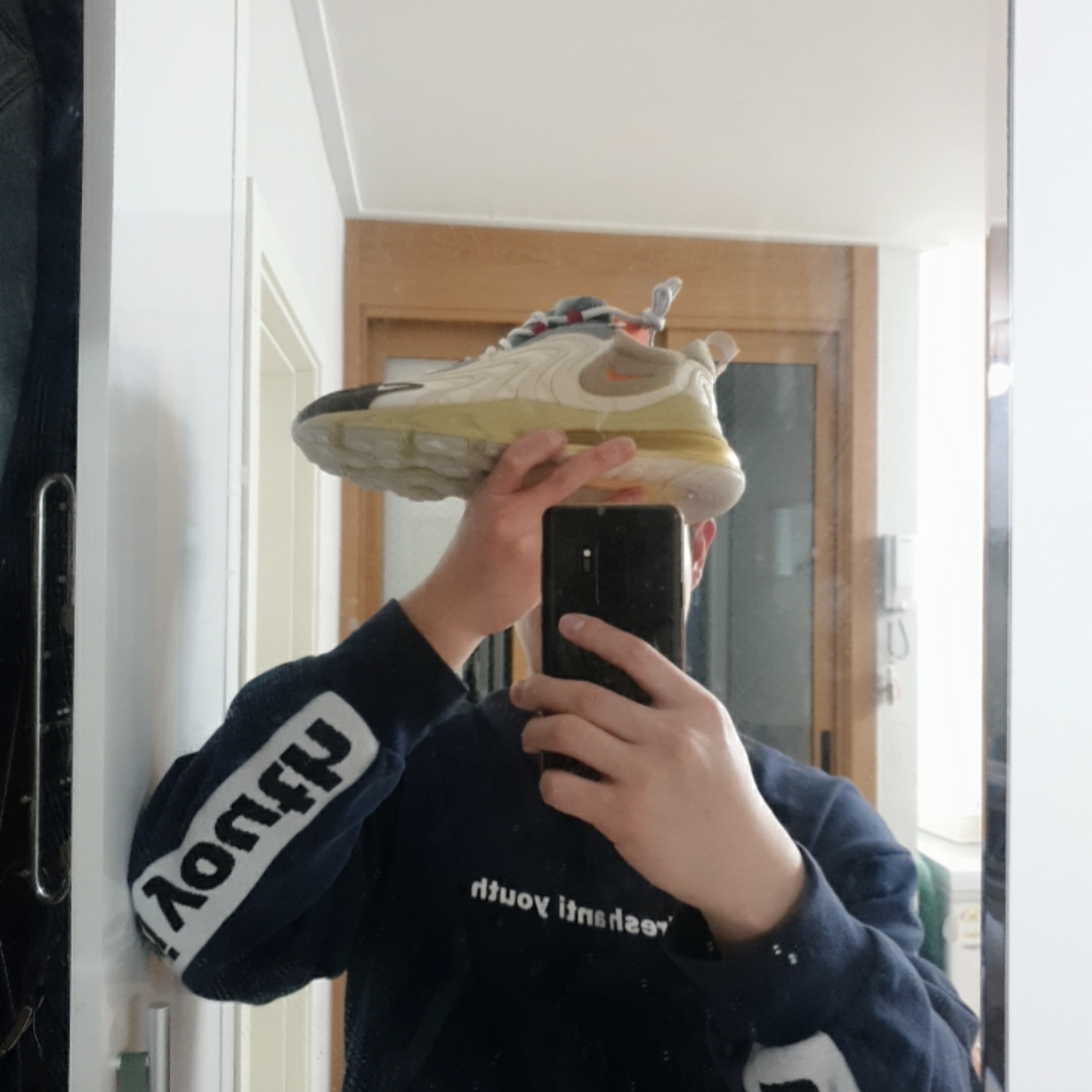 Nike x Travis Scott Air Max 270 React Cactus Trails 착용 스타일