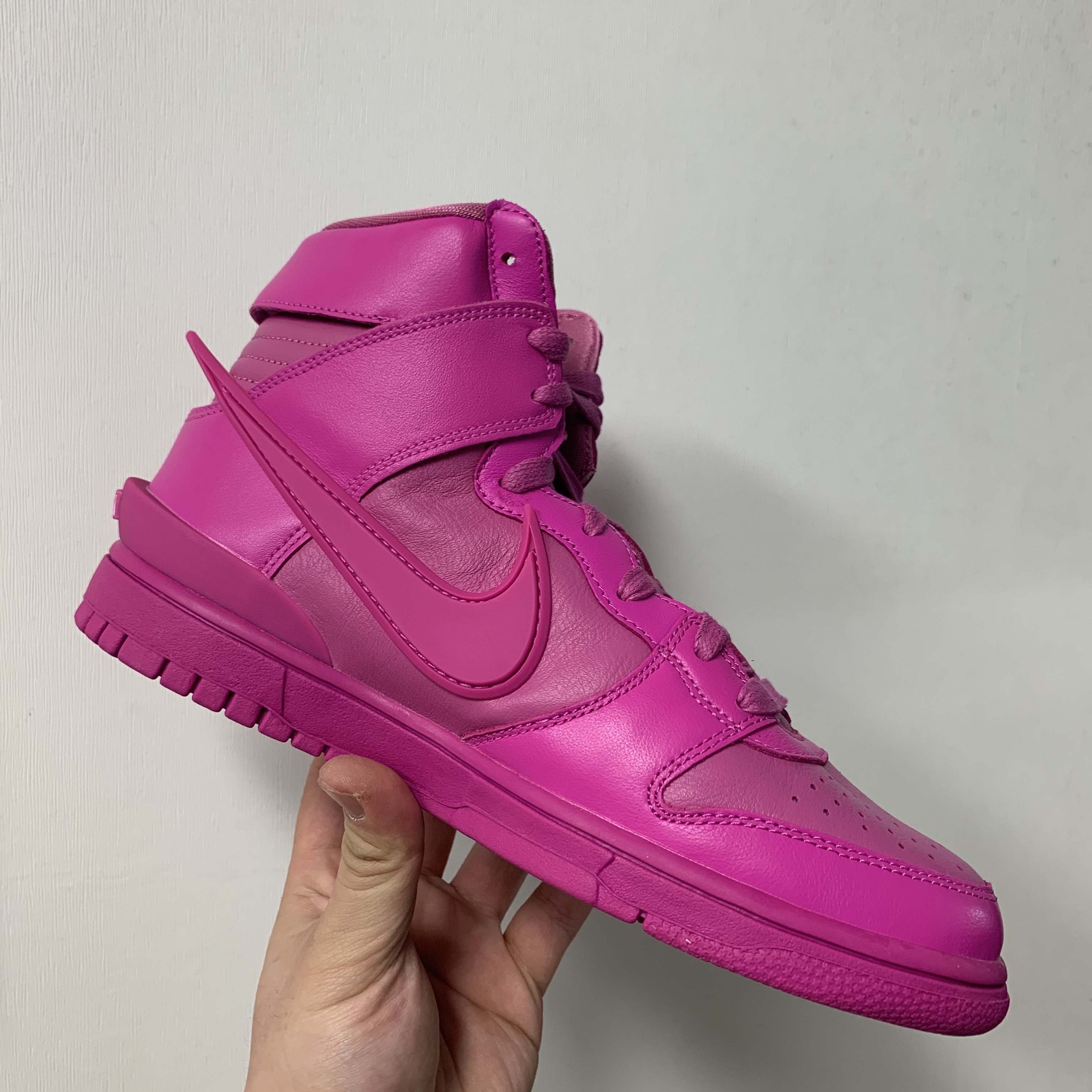 Nike x Ambush Dunk High Cosmic Fuchsia 착용 스타일