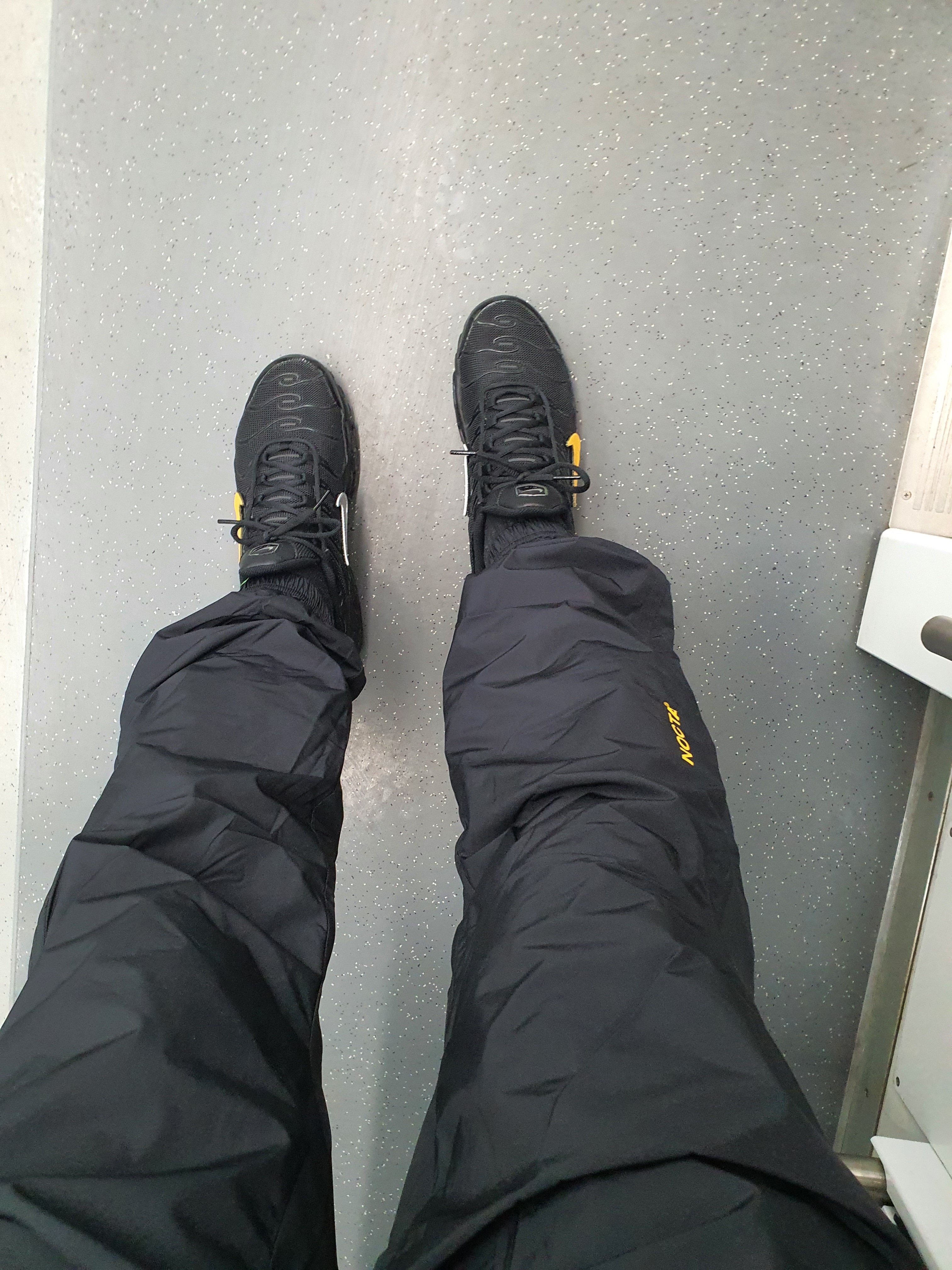 Nike x Drake Nocta Essential Track Pants Black - Asia 착용 스타일 - 5