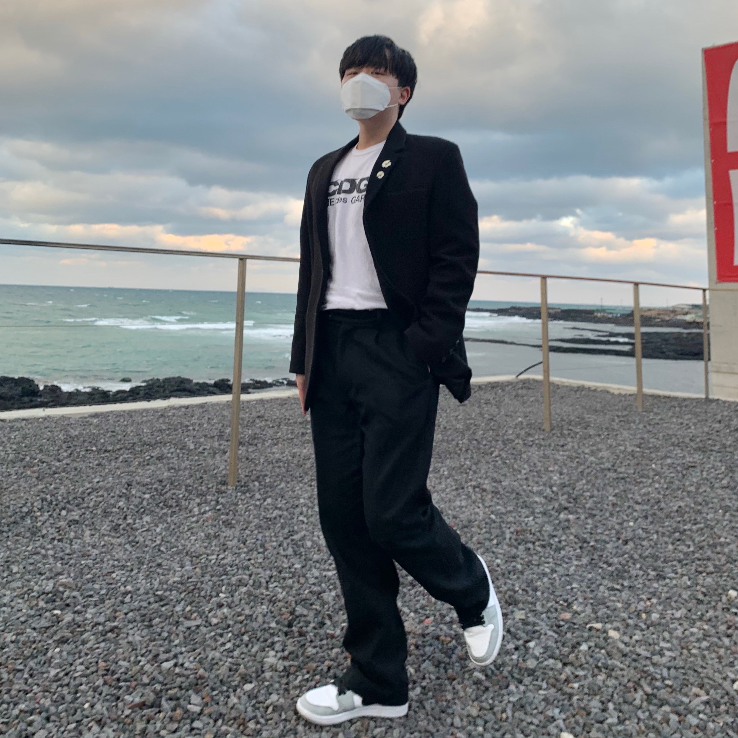 Jordan 1 Mid Light Smoke Grey 착용 스타일
