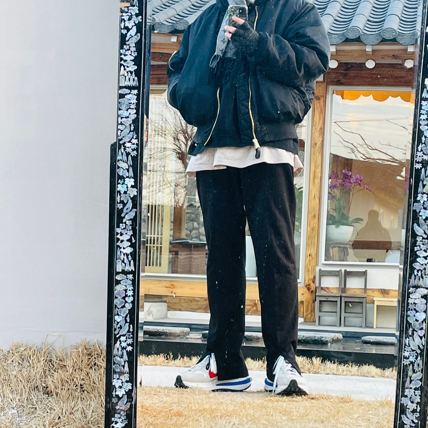 Nike x Sacai VaporWaffle Royal Fuchsia 착용 스타일