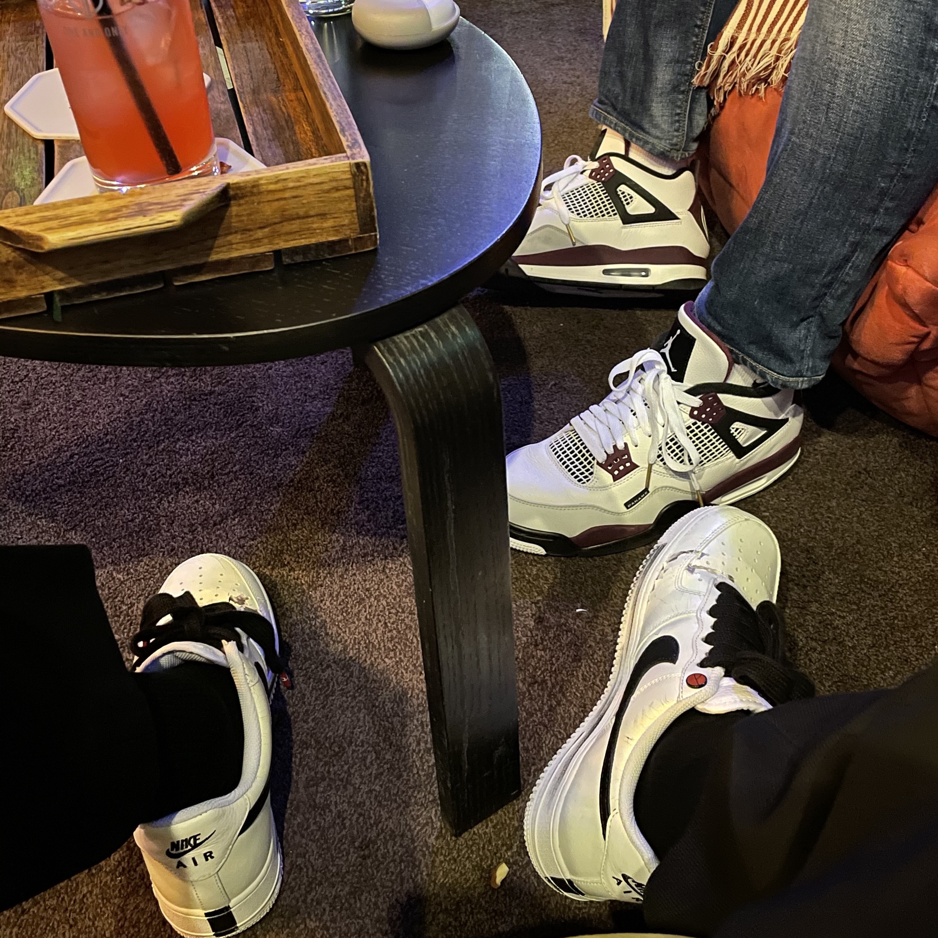 Nike x Peaceminusone Air Force 1 Low Para-Noise 2.0, Jordan 4 x Paris Saint-Germain Retro Neutral Grey Bordeaux 착용 스타일