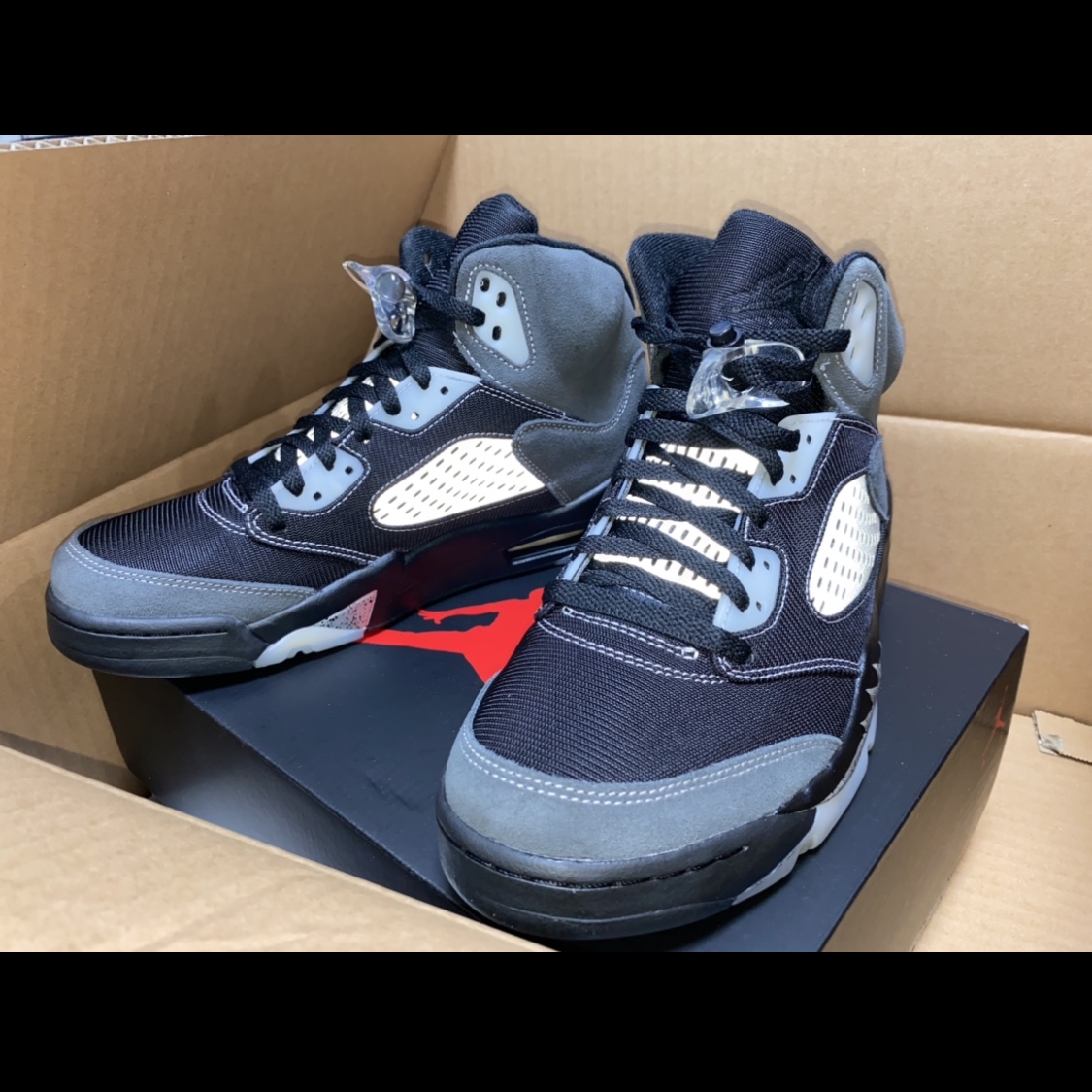 Jordan 5 Retro Anthracite 착용 스타일 - 2