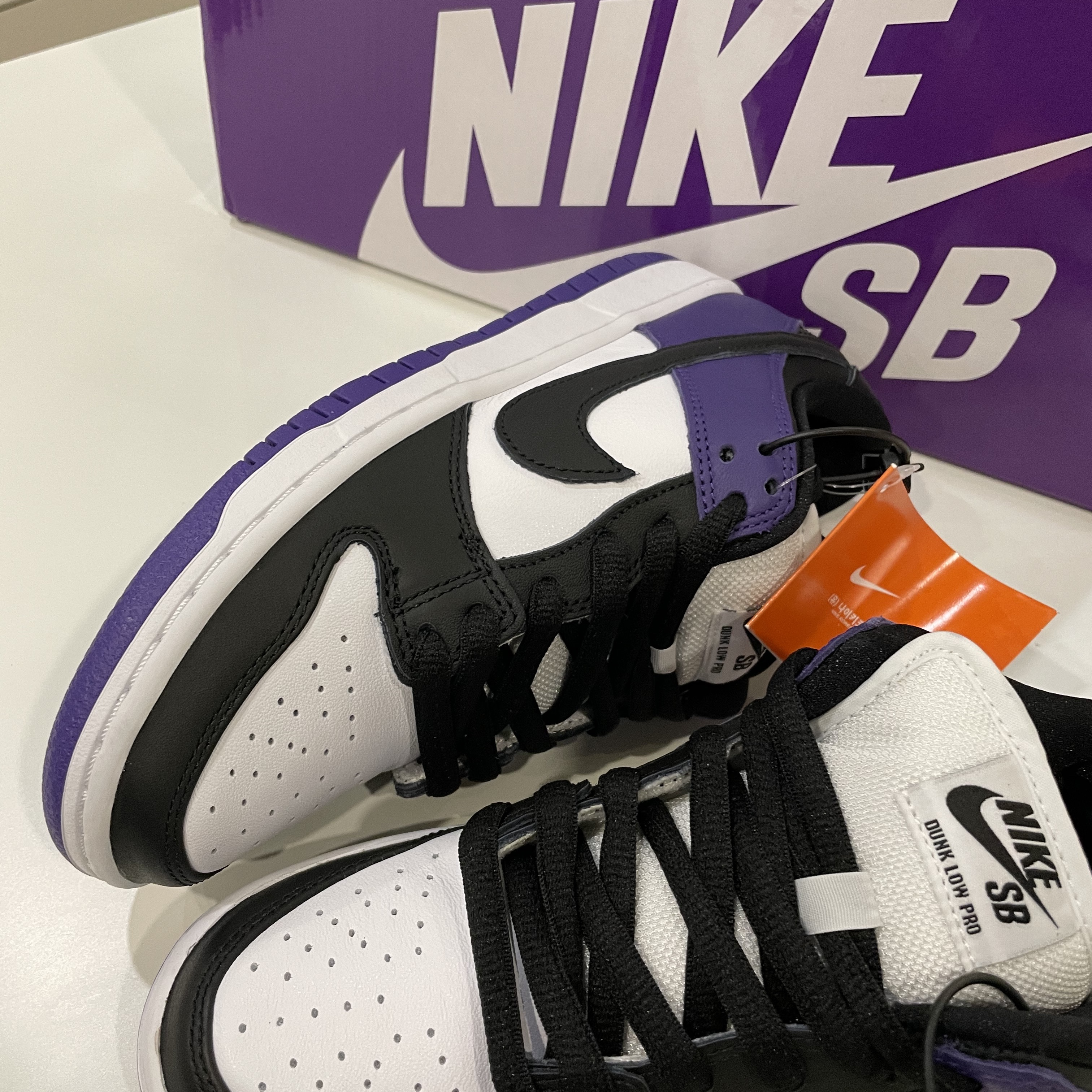 Nike SB Dunk Low Pro Court Purple 착용 스타일 - 2