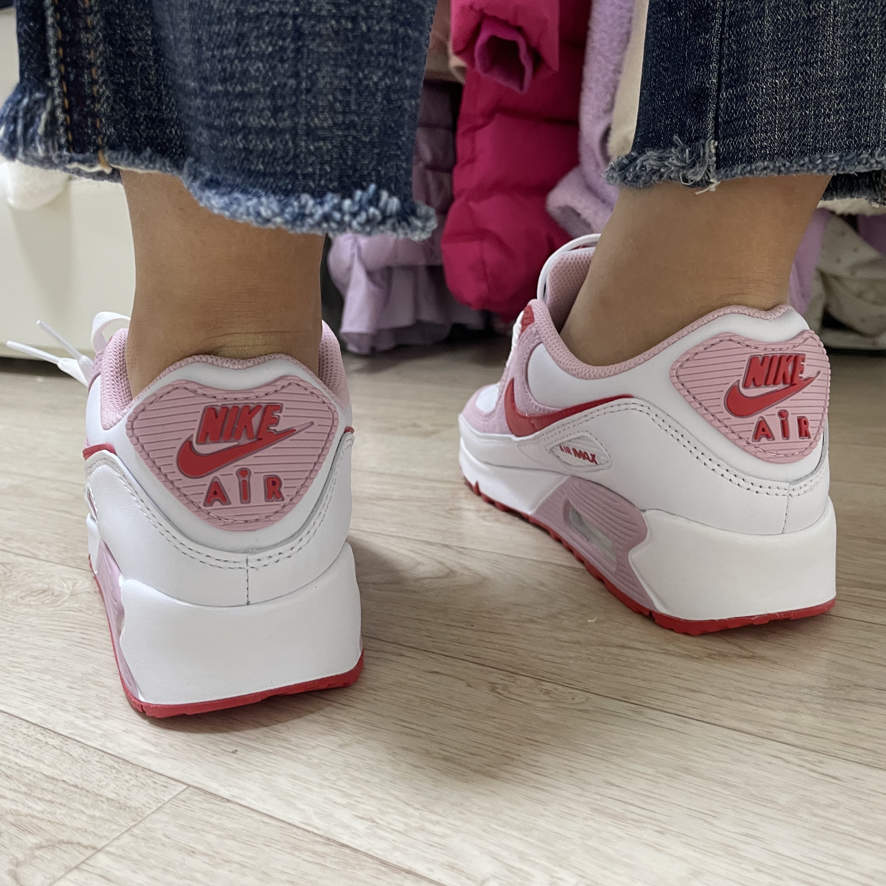 (W) Nike Air Max 90 QS Valentine's Day 착용 스타일 - 2