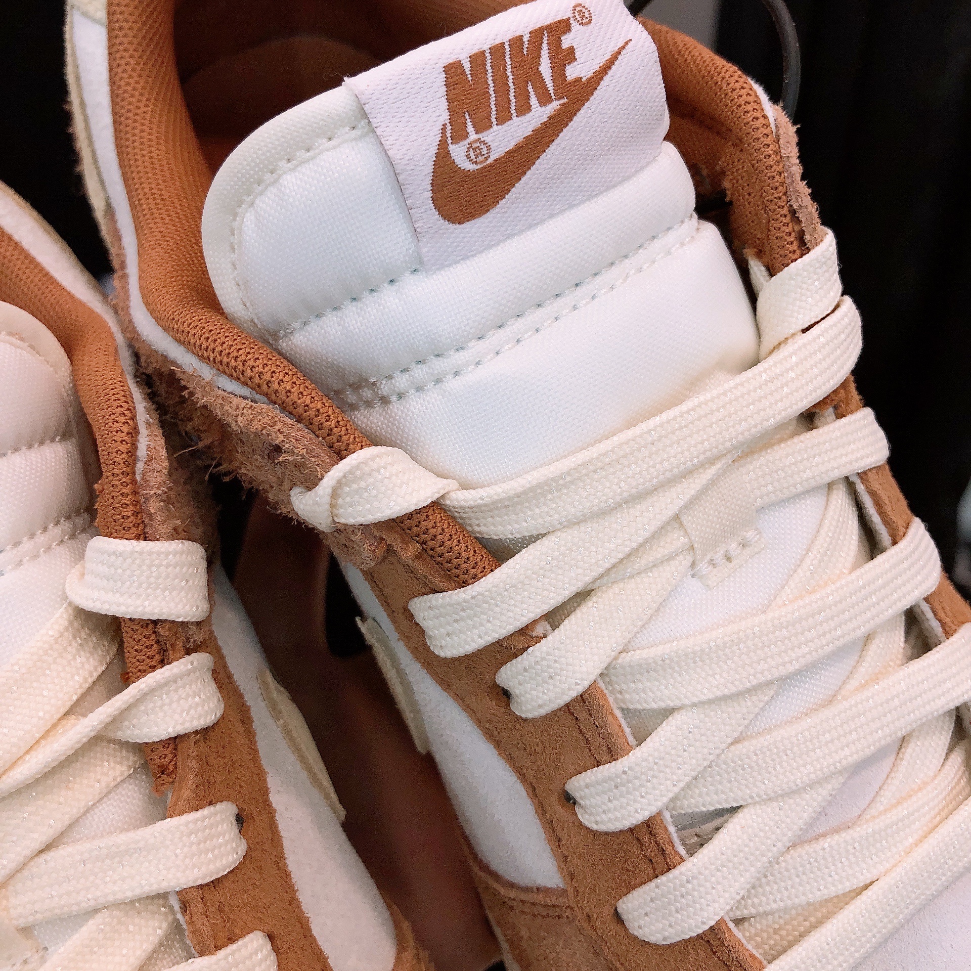 Nike Dunk Low Pro Premium Medium Curry 착용 스타일 - 5