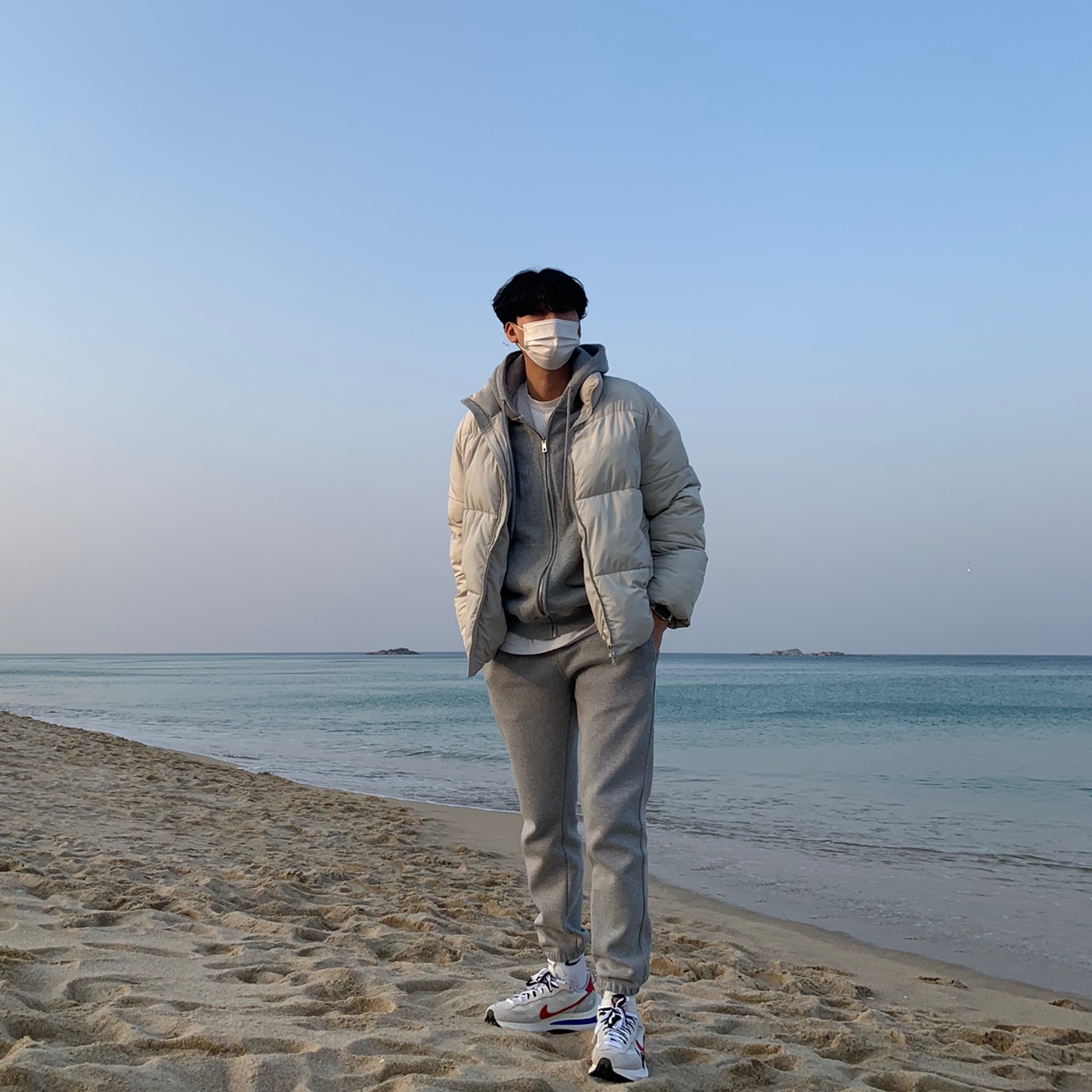 Nike x Sacai VaporWaffle Royal Fuchsia 착용 스타일